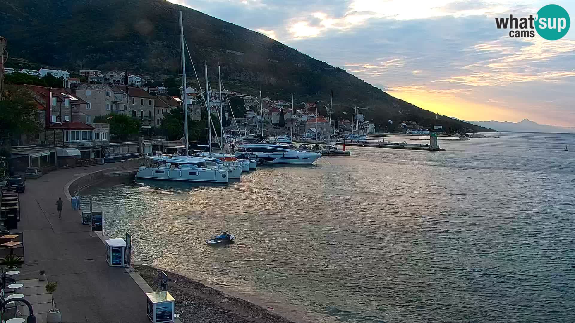 Webcam Bol Centre-Ville & Marina – Vue en direct depuis Bol, île de Brač