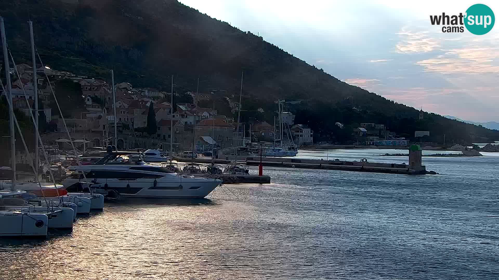 Webcam Bol Town Center & Marina – Live View from Bol, Brač