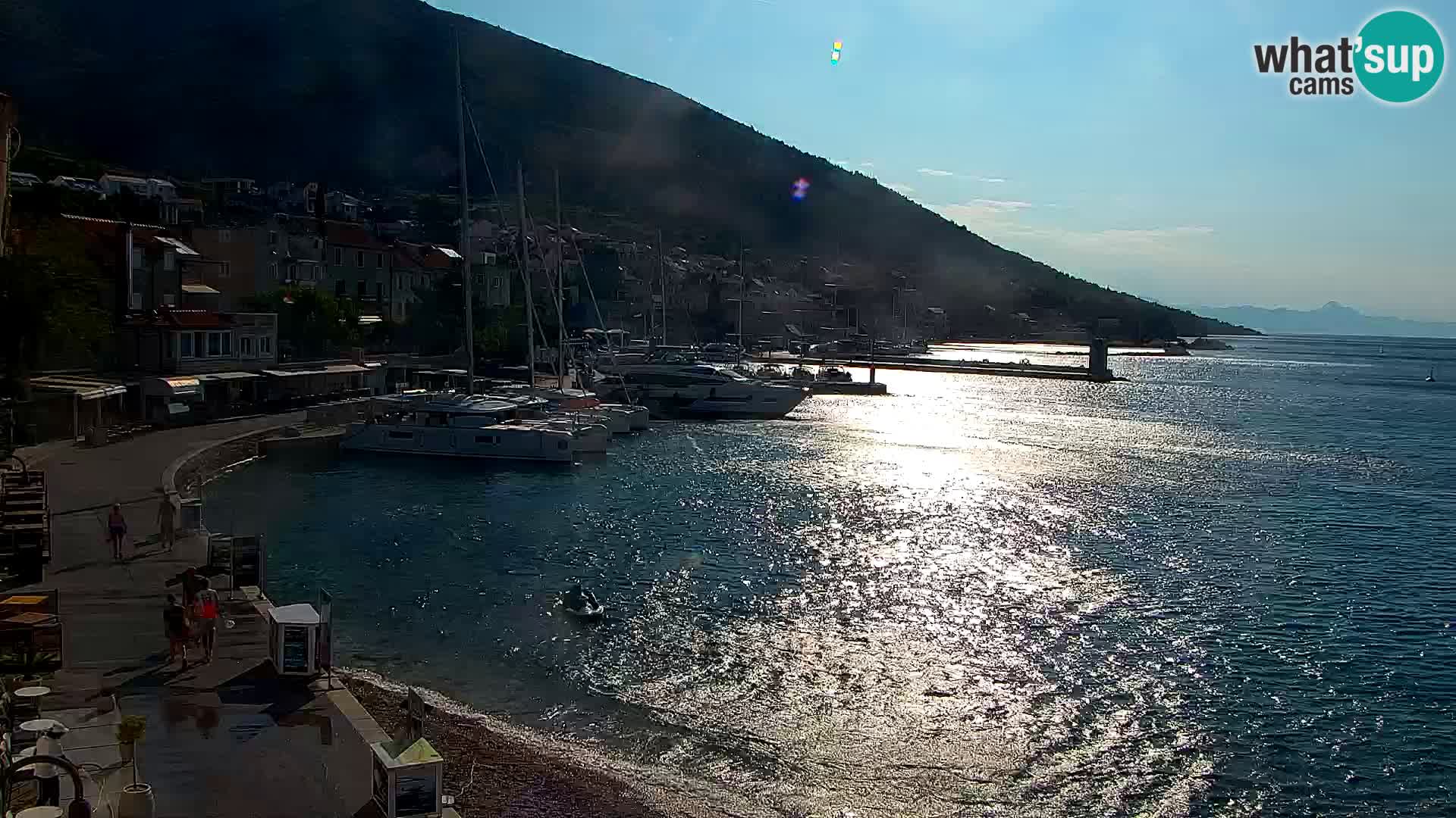 Webcam Bol Town Center & Marina – Live View from Bol, Brač