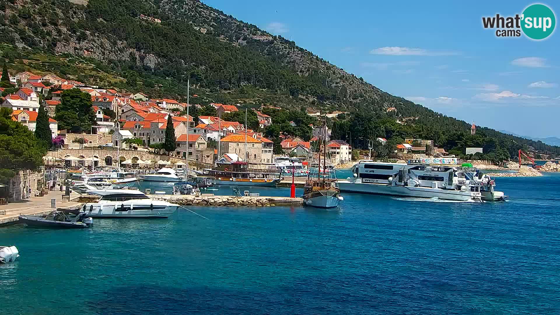 Webcam Bol Town Center & Marina – Live View from Bol, Brač