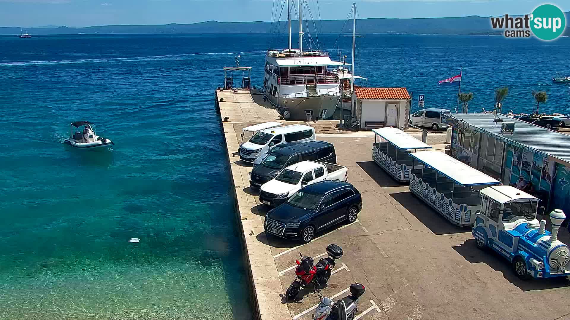 Webcam Bol Town Center & Marina – Live View from Bol, Brač