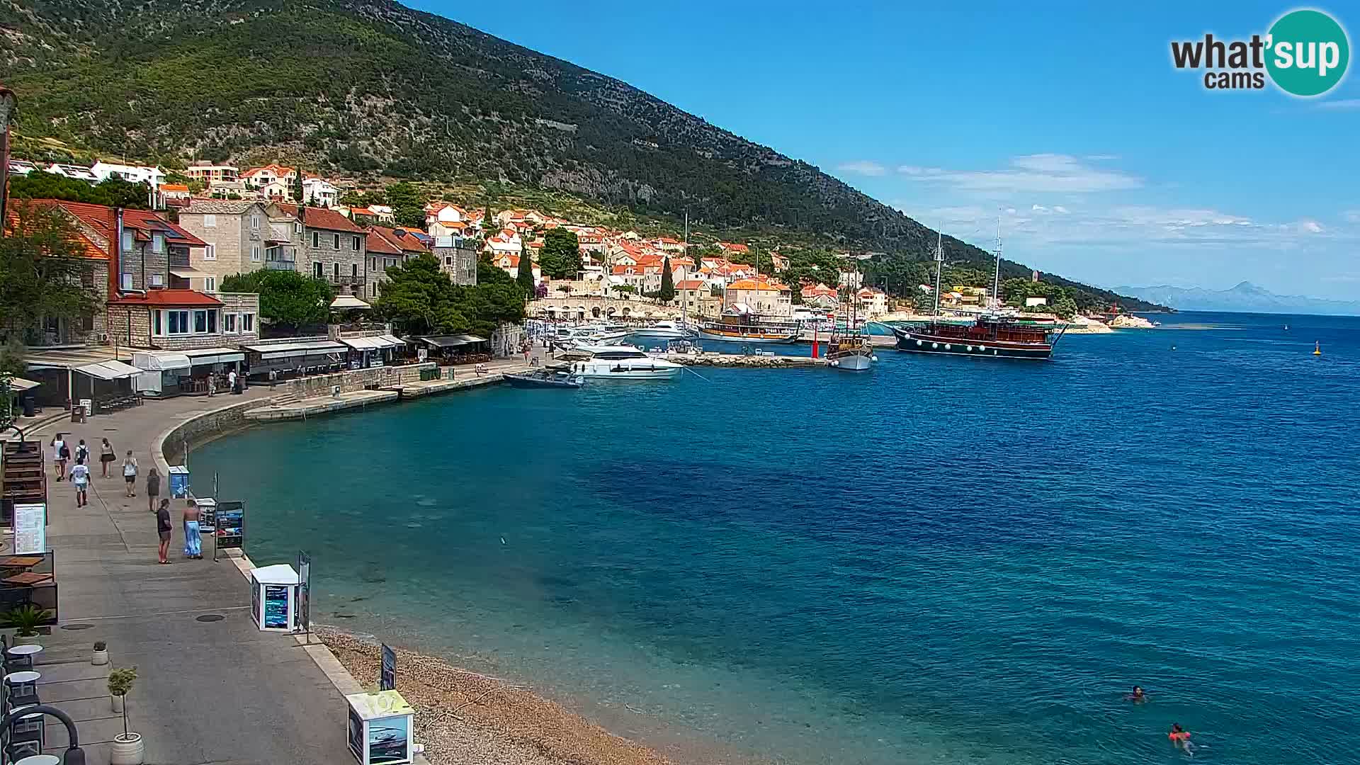 Webcam Bol Town Center & Marina – Live View from Bol, Brač