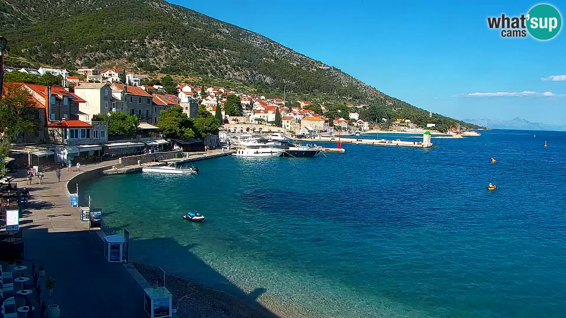 Webcam Bol Centro e Marina – Vista live dal porto di Bol