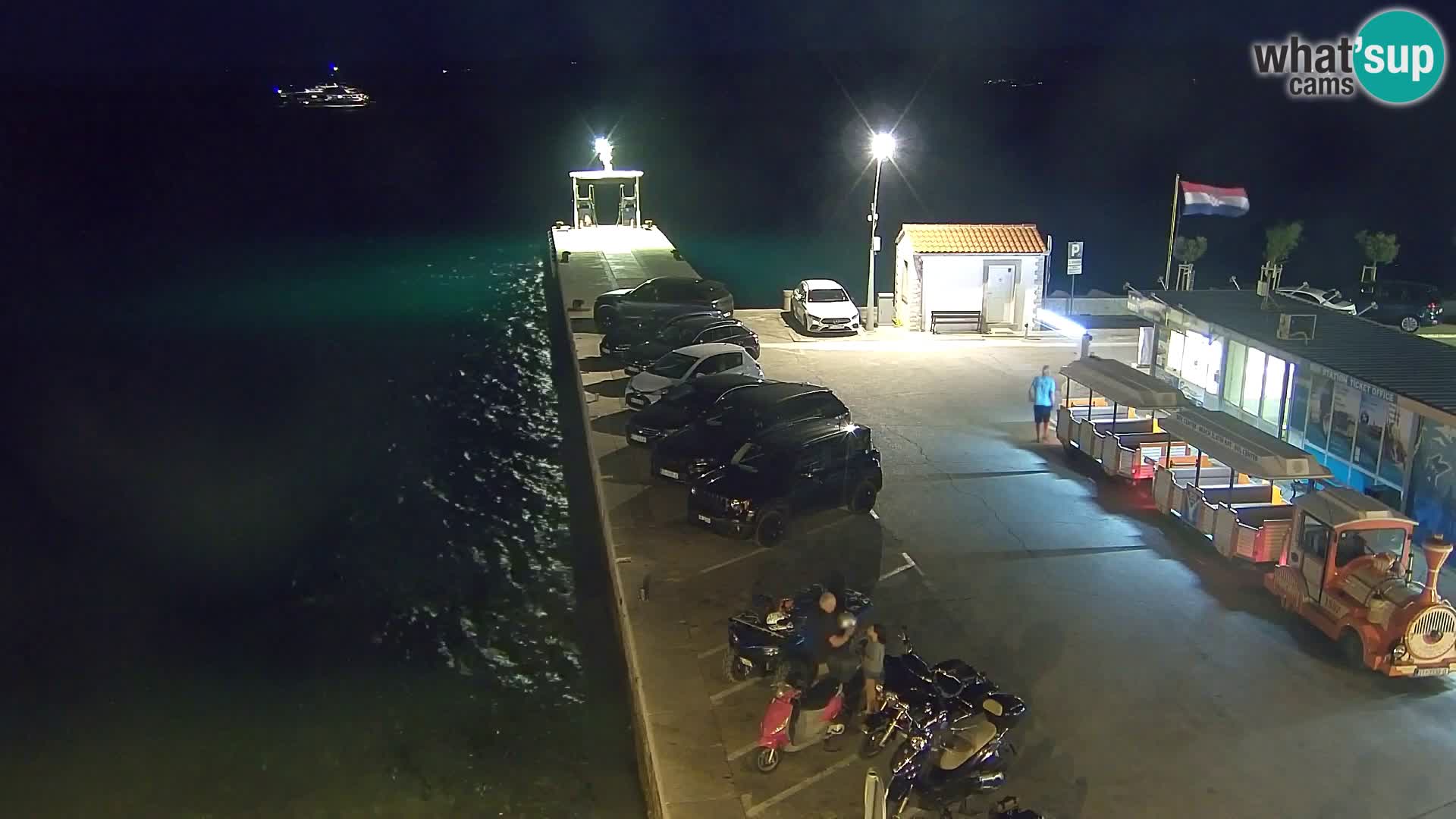 Webcam Bol Town Center & Marina – Live View from Bol, Brač