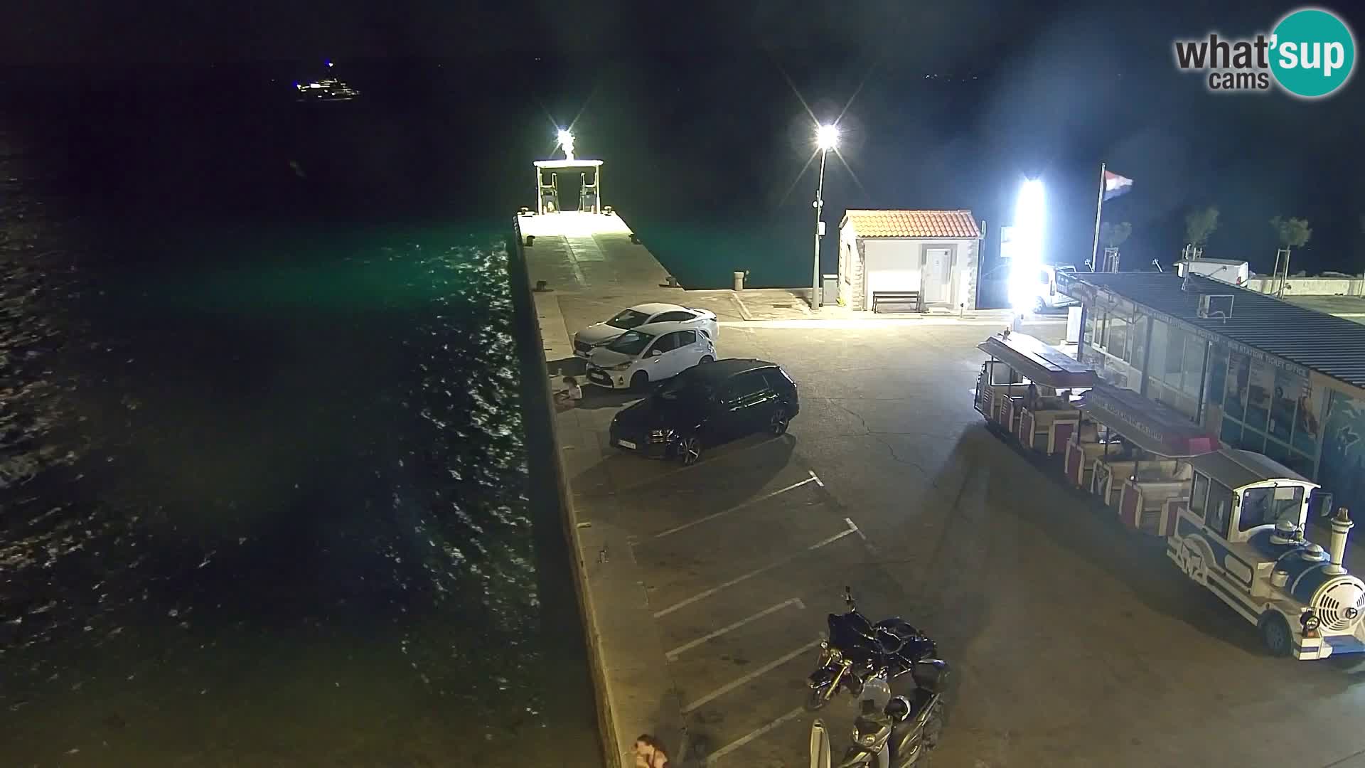 Webcam Bol Centro e Marina – Vista live dal porto di Bol
