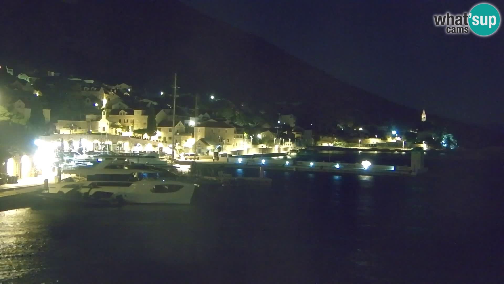 Webcam Bol Hafen & Ortszentrum – Liveblick aus Bol auf der Insel Brač
