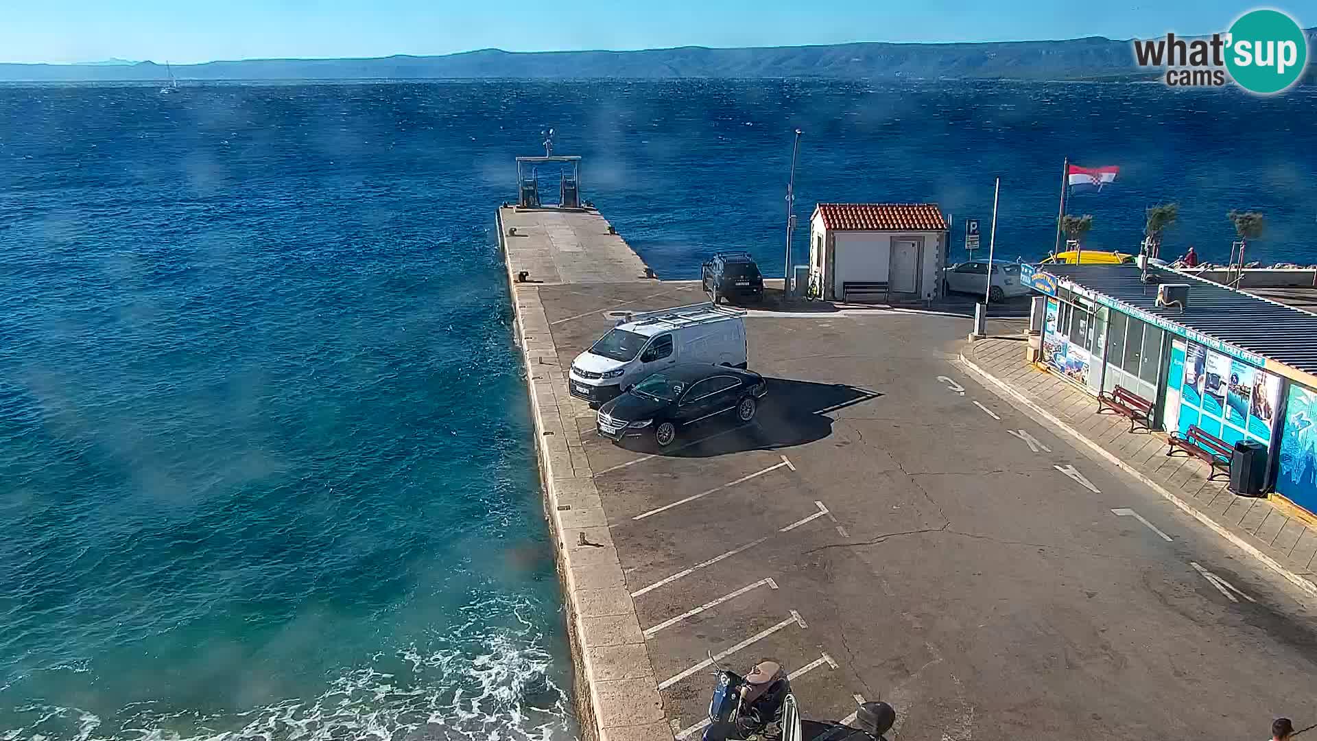 Webcam Bol Hafen & Ortszentrum – Liveblick aus Bol auf der Insel Brač
