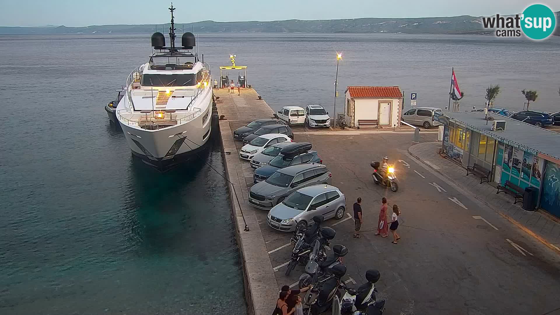 Webcam Bol Town Center & Marina – Live View from Bol, Brač