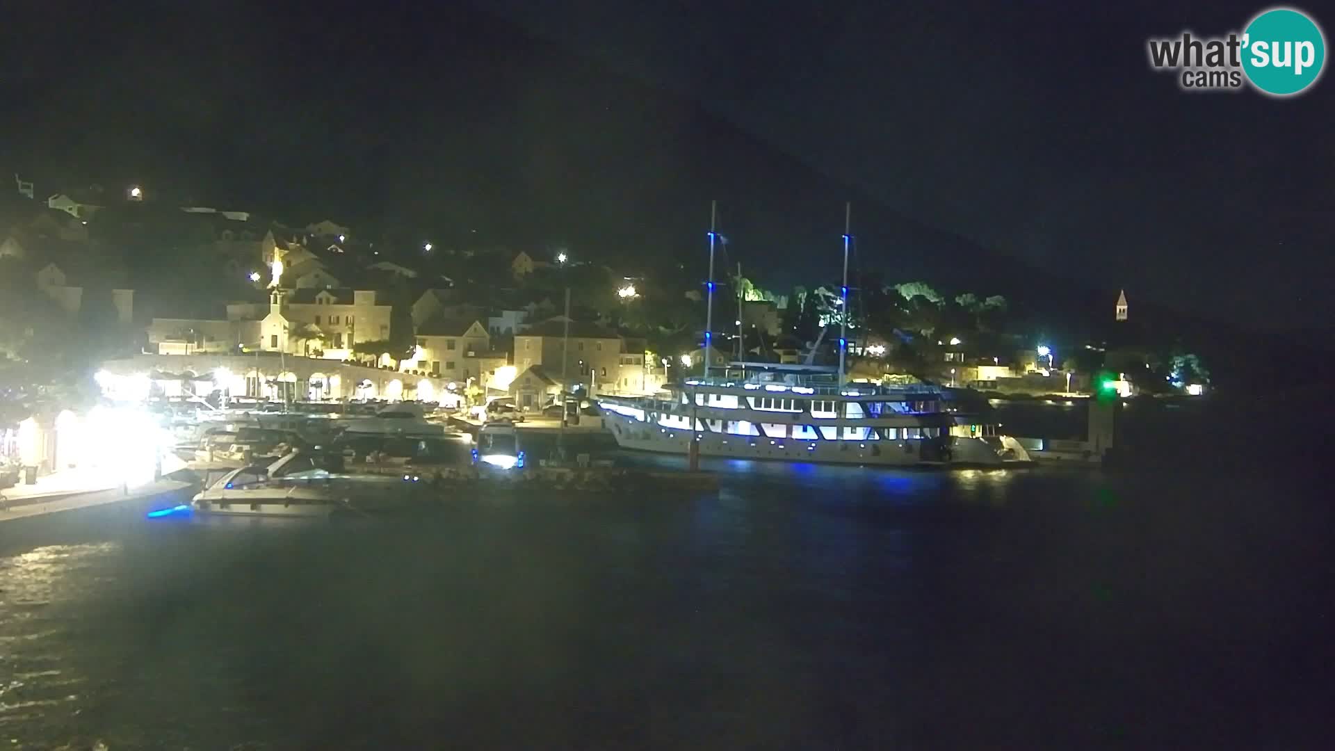 Webcam Bol Town Center & Marina – Live View from Bol, Brač