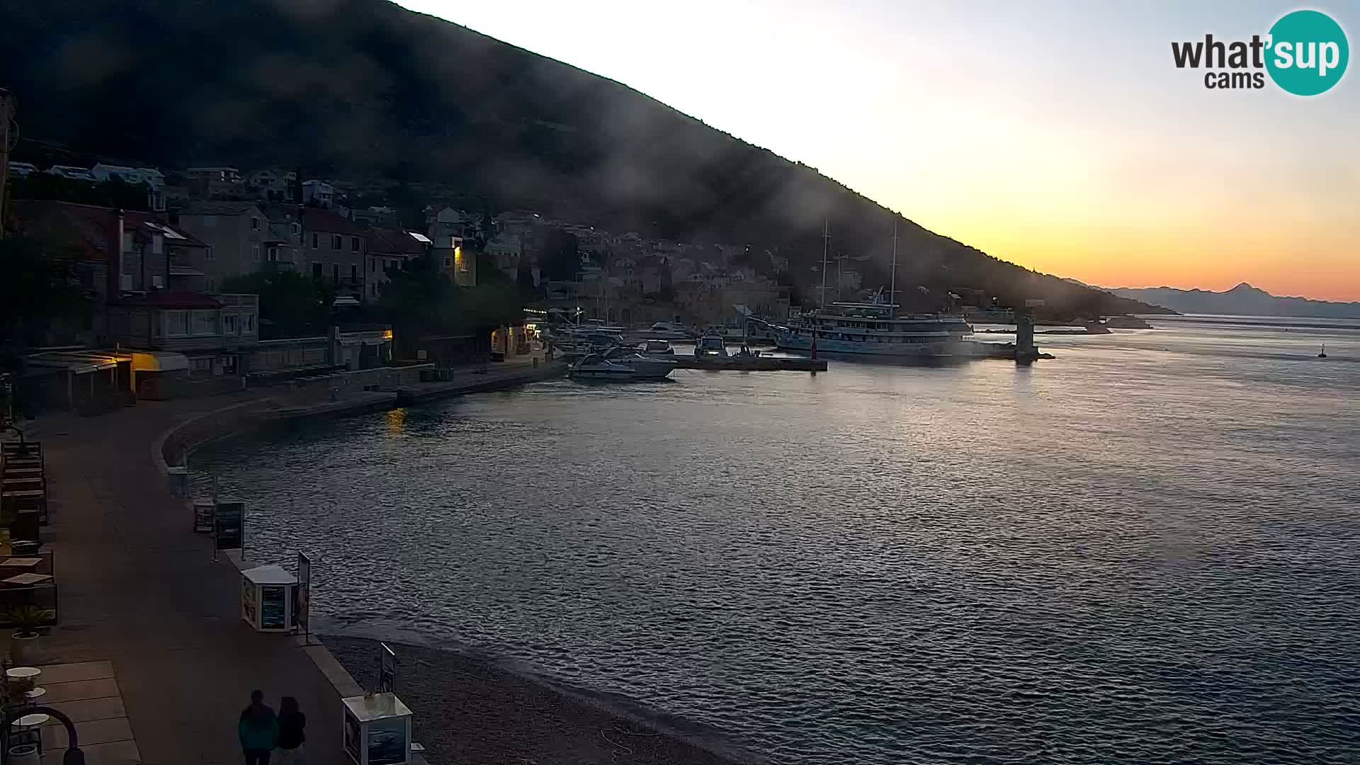 Webcam Bol Town Center & Marina – Live View from Bol, Brač