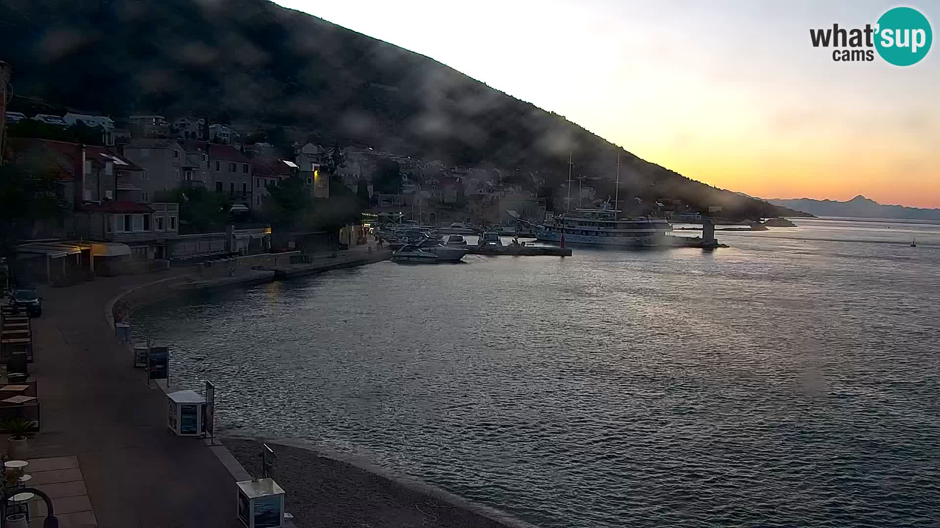 Webcam Bol Town Center & Marina – Live View from Bol, Brač