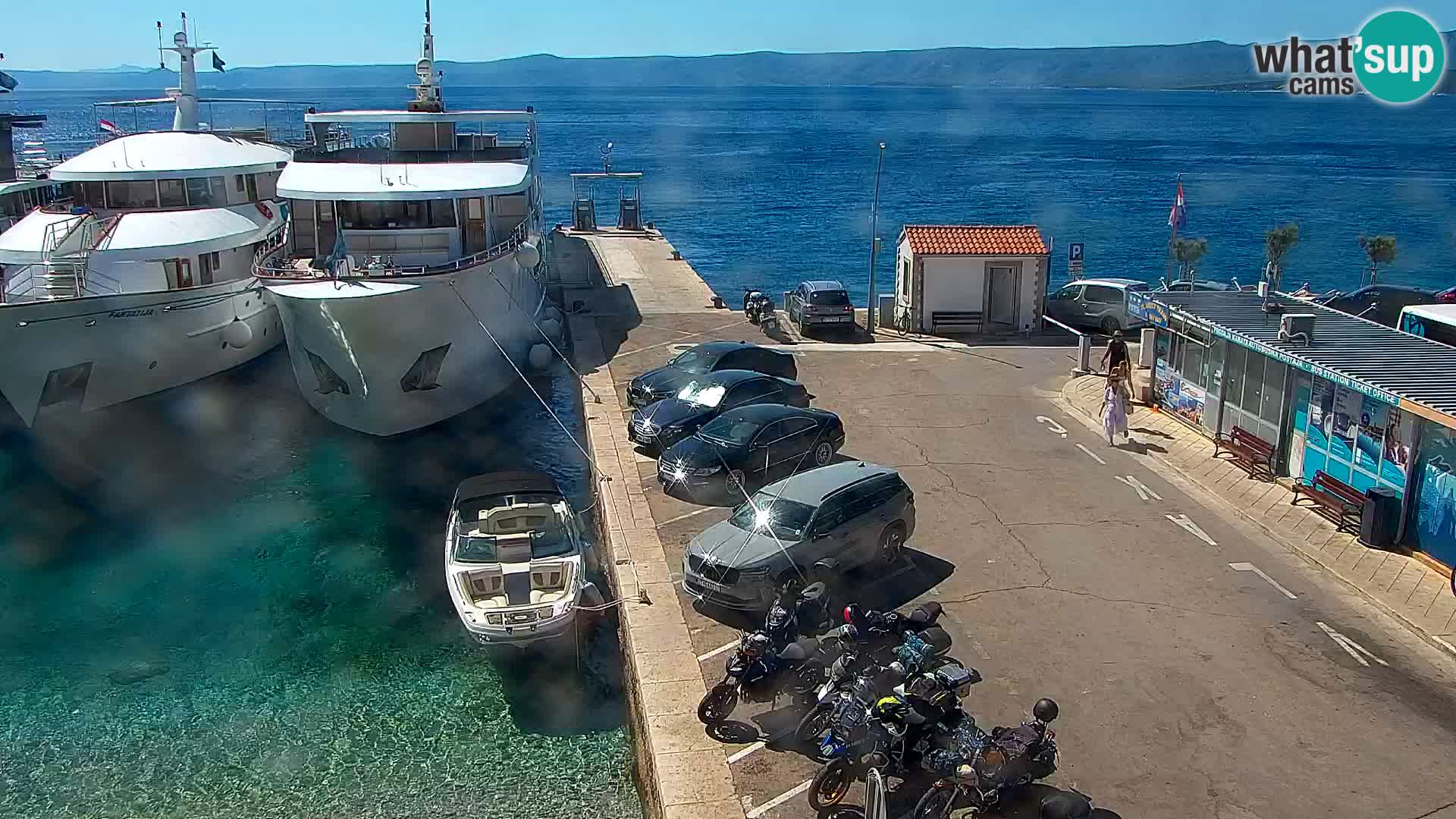 Webcam Bol Town Center & Marina – Live View from Bol, Brač