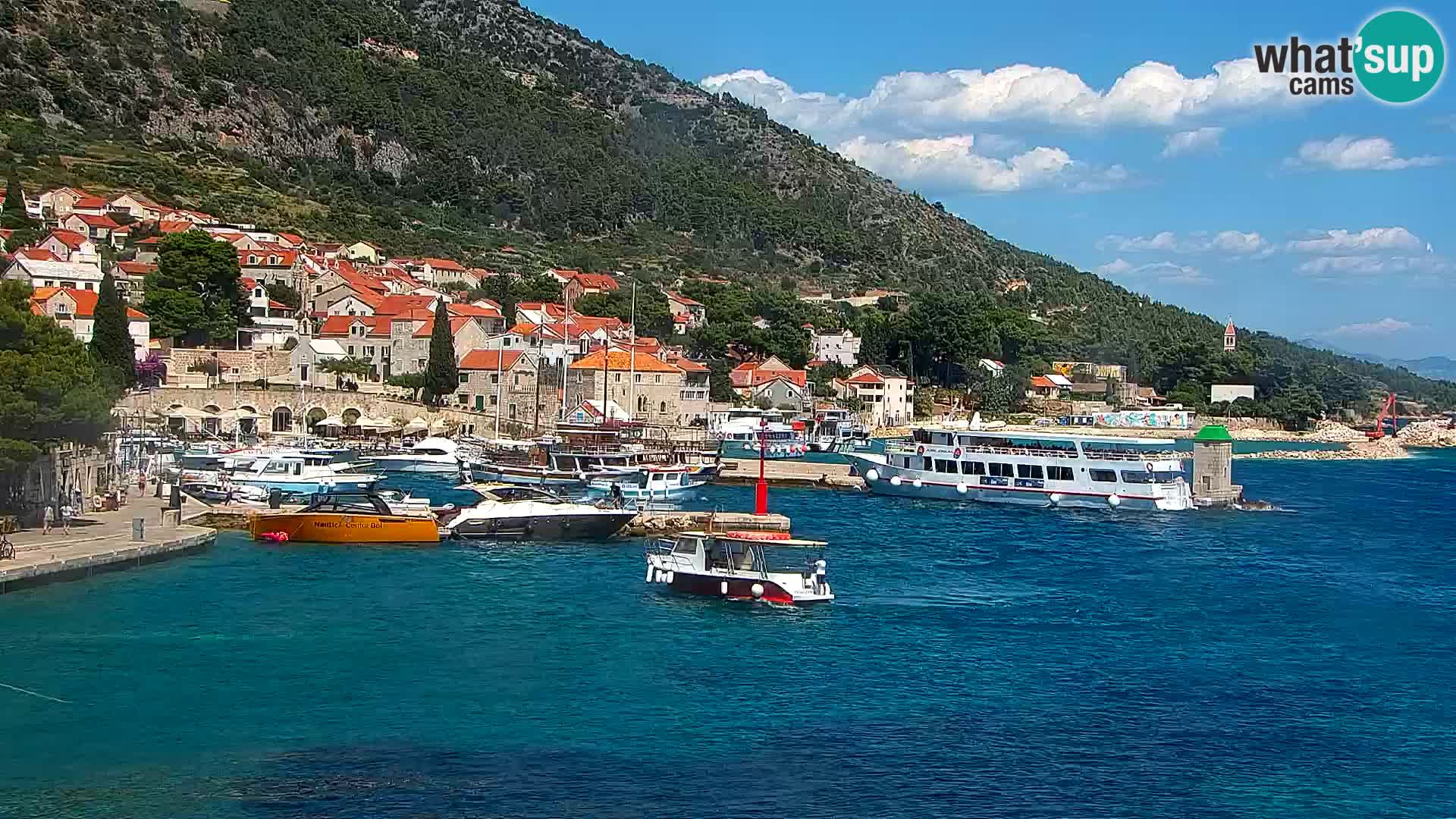 Webcam Bol Hafen & Ortszentrum – Liveblick aus Bol auf der Insel Brač