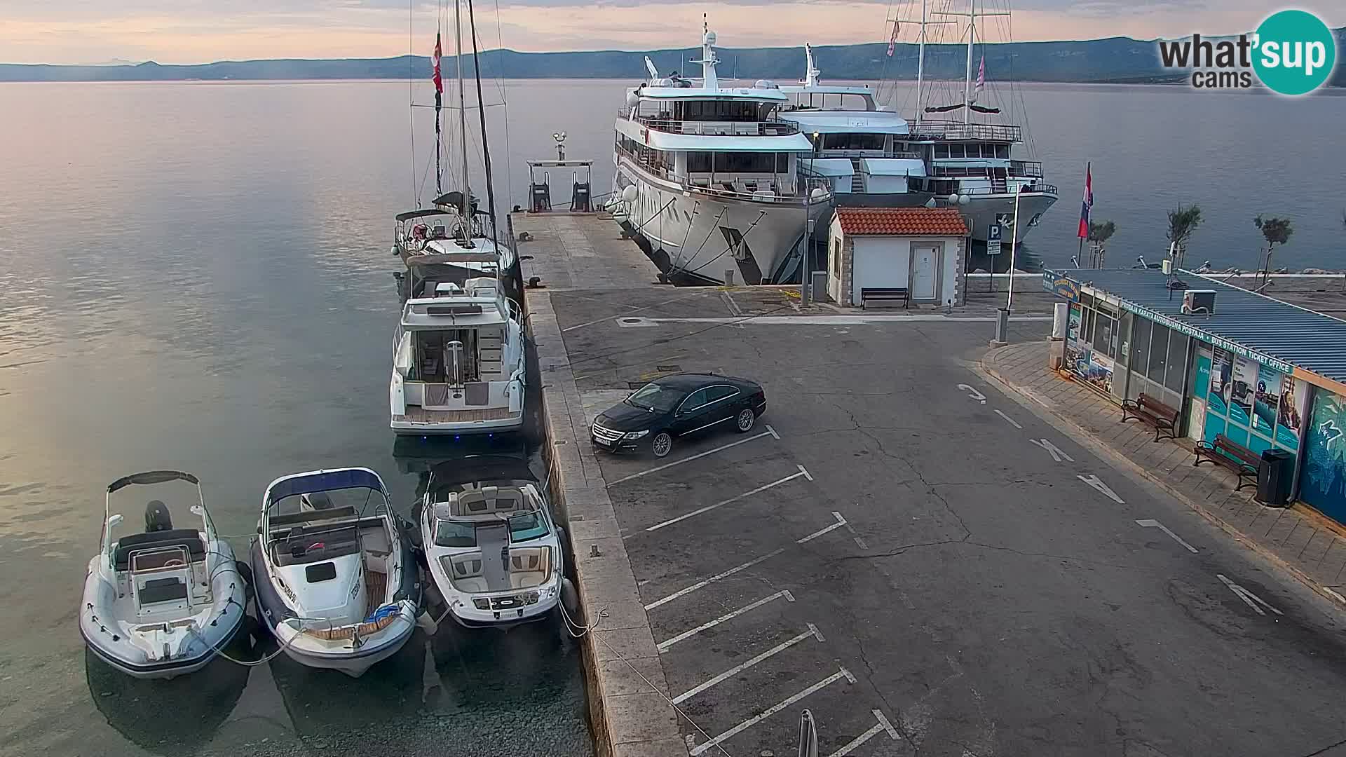 Webcam Bol Hafen & Ortszentrum – Liveblick aus Bol auf der Insel Brač