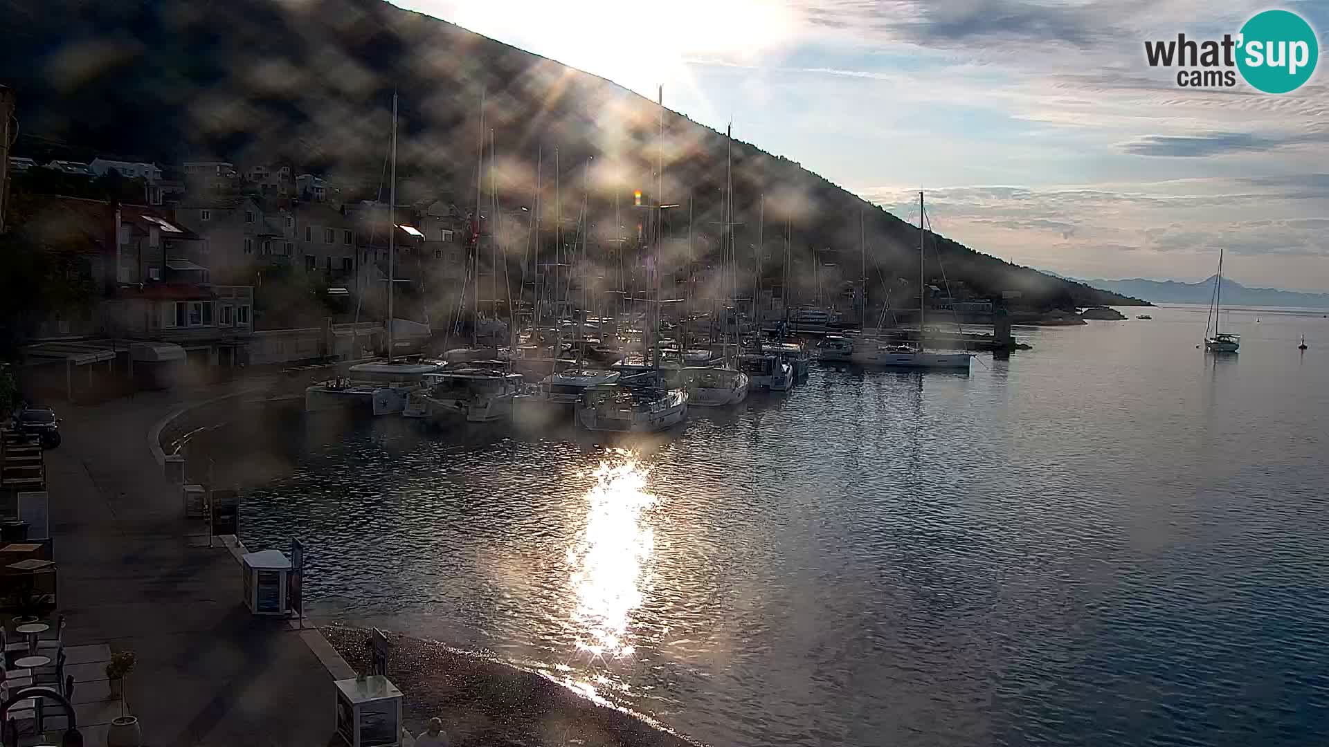Webcam Bol Hafen & Ortszentrum – Liveblick aus Bol auf der Insel Brač