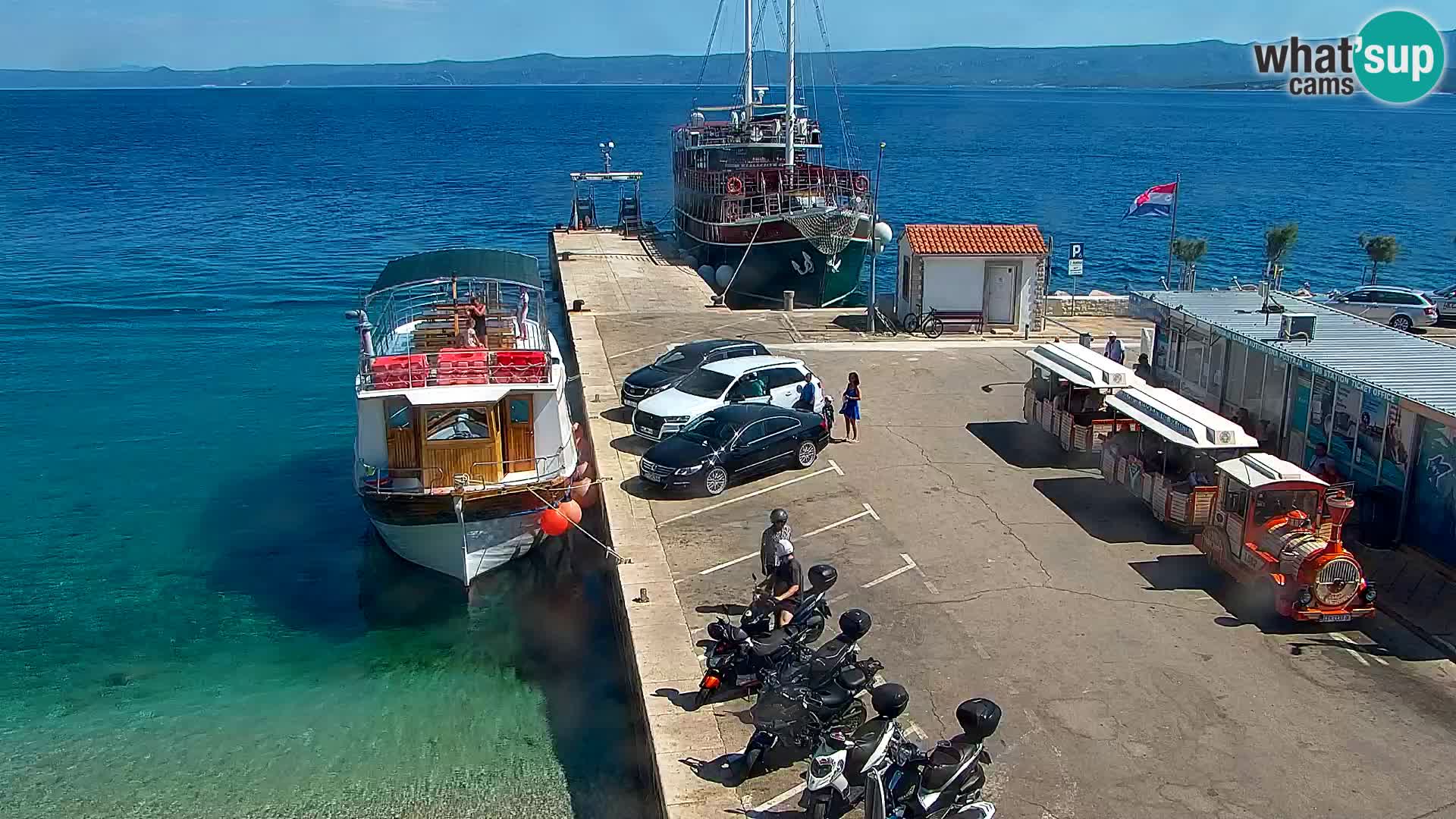 Webcam Bol Town Center & Marina – Live View from Bol, Brač