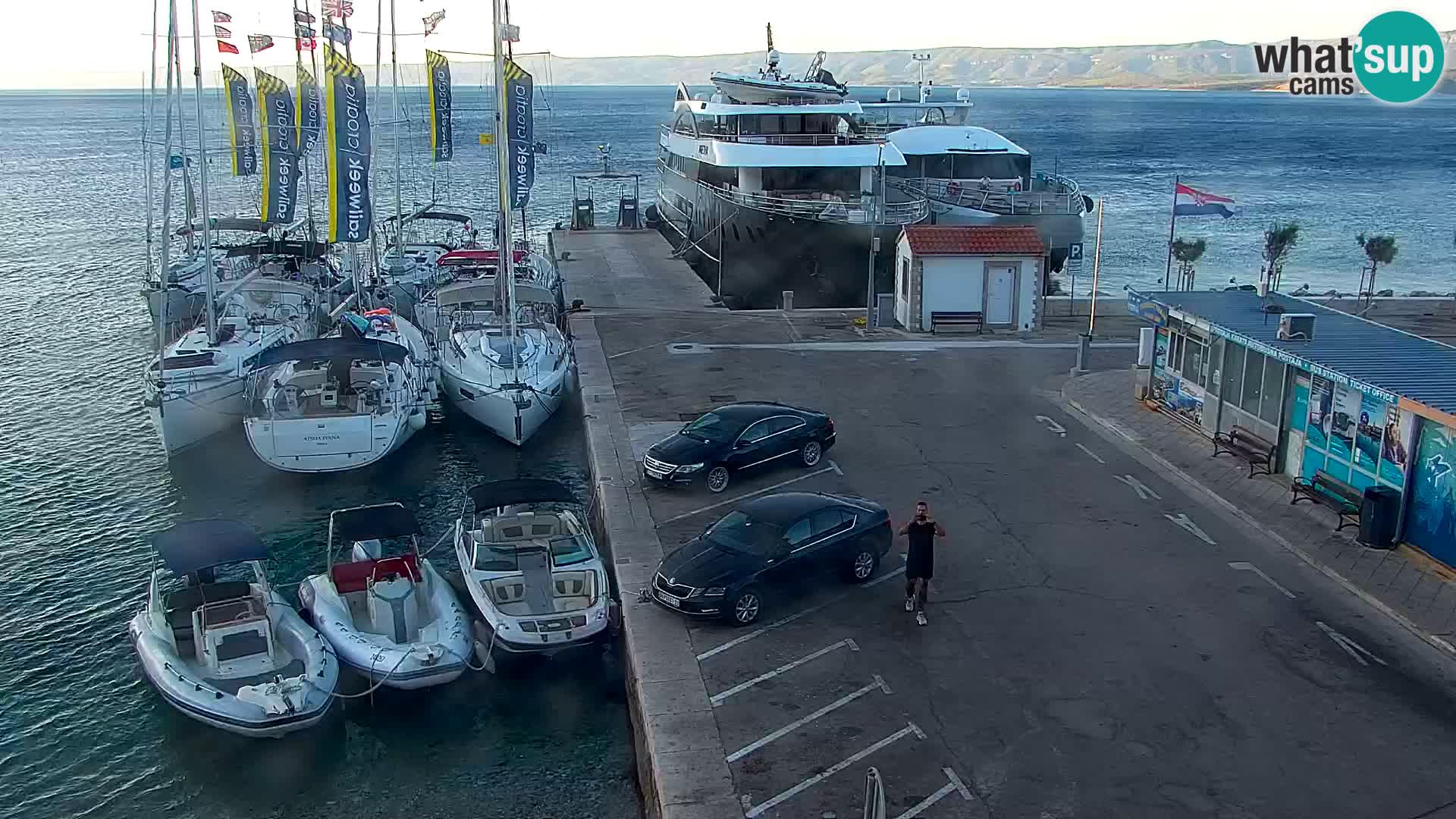 Webcam Bol Town Center & Marina – Live View from Bol, Brač