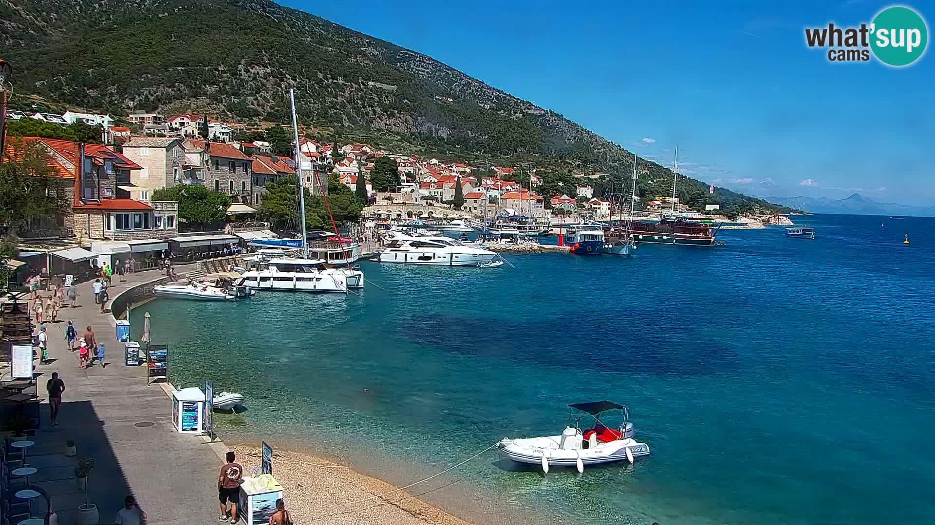 Webcam Bol Centro e Marina – Vista live dal porto di Bol