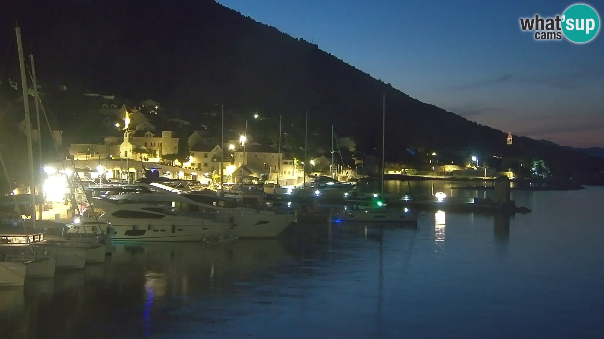 Webcam Bol Town Center & Marina – Live View from Bol, Brač
