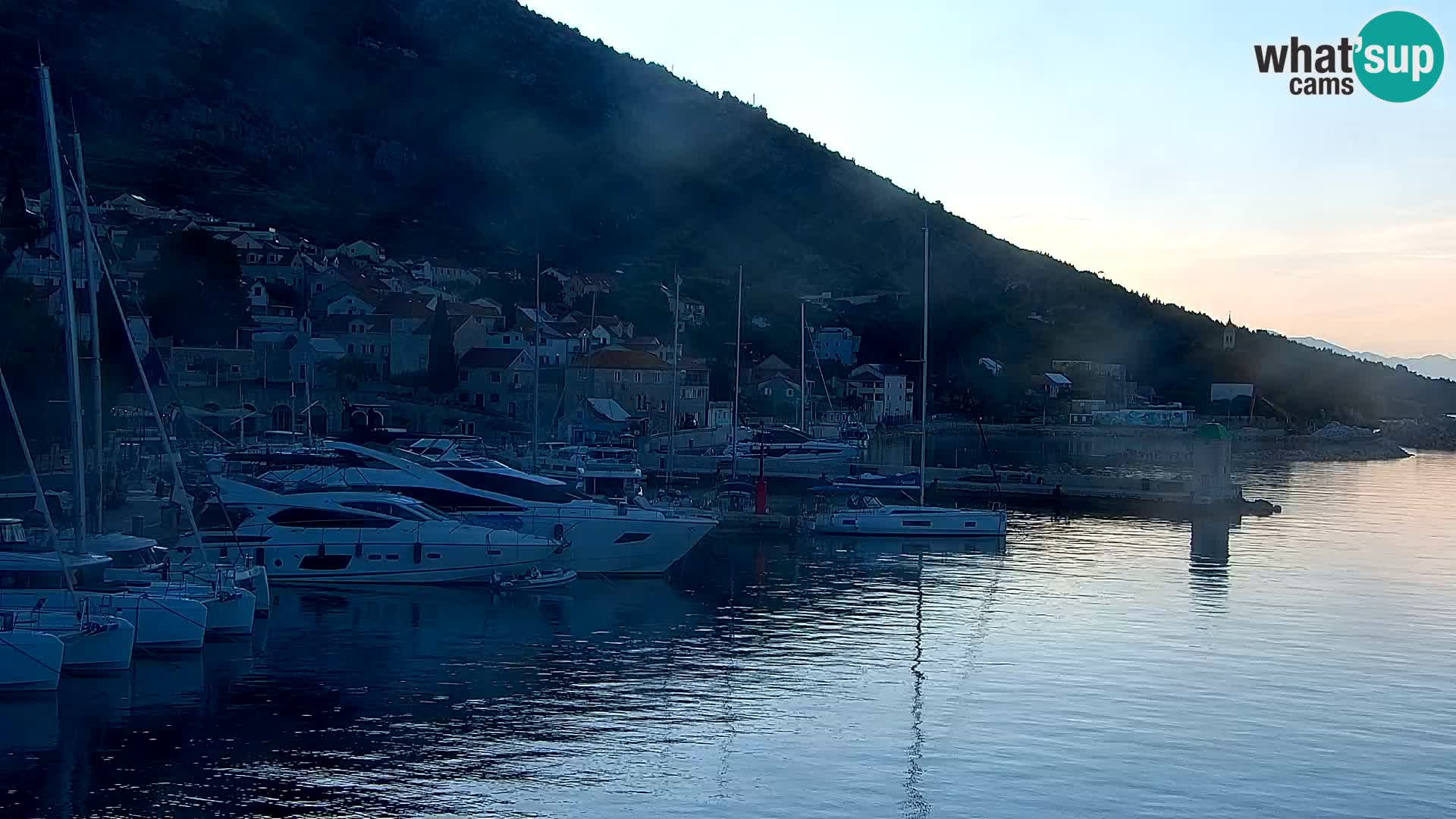 Webcam Bol centre-ville & marina – Vue en direct depuis Bol, île de Brač