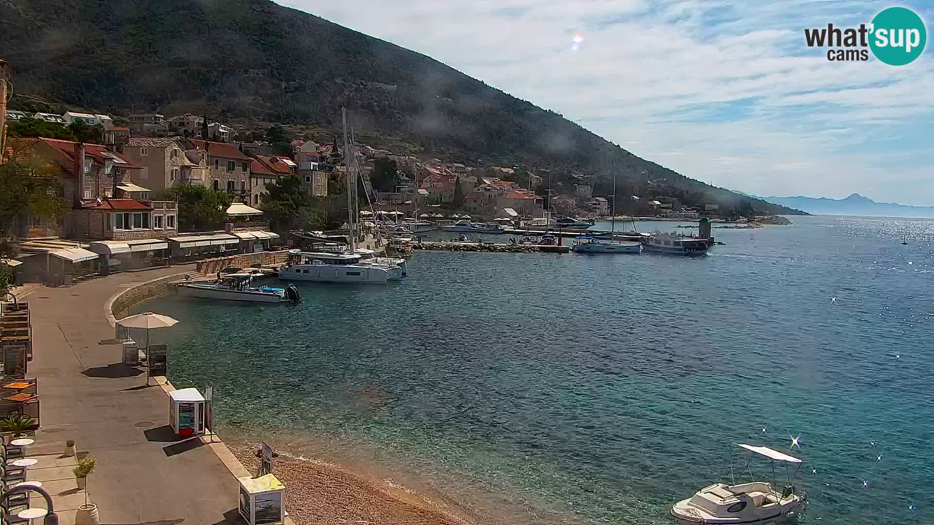 Webcam Bol Centro e Marina – Vista live dal porto di Bol