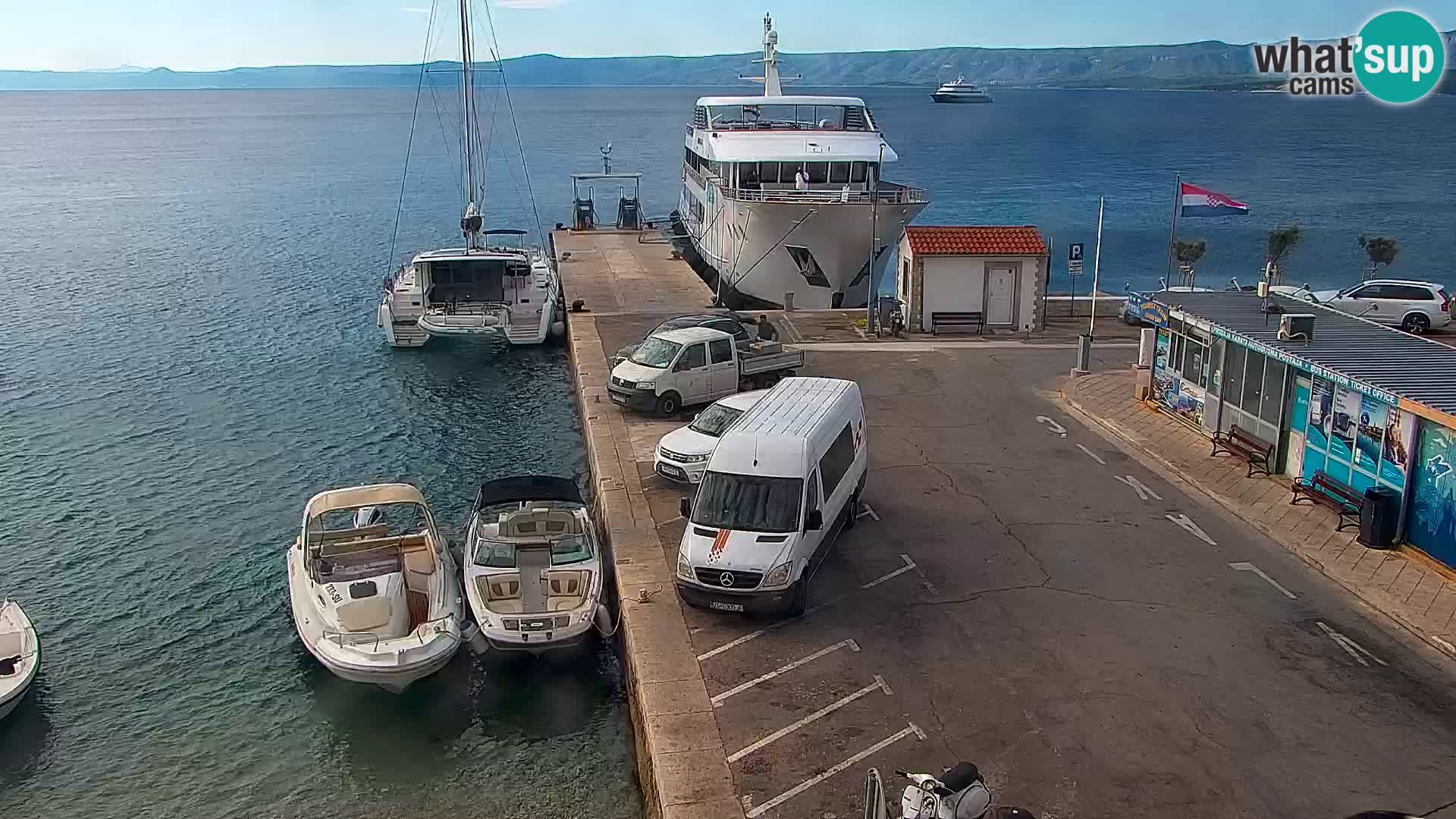 Webcam Bol Town Center & Marina – Live View from Bol, Brač