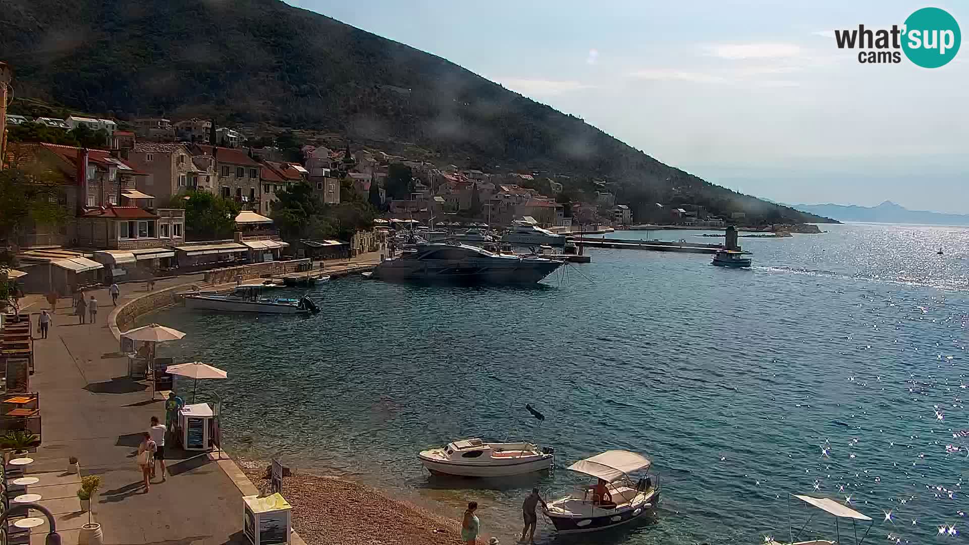Webcam Bol Hafen & Ortszentrum – Liveblick aus Bol auf der Insel Brač