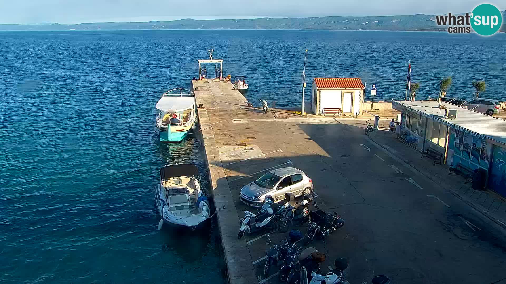 Webcam Bol Centro e Marina – Vista live dal porto di Bol
