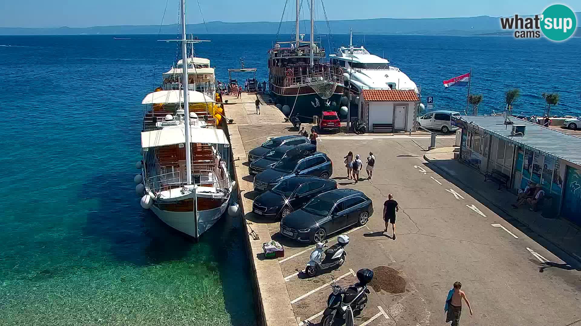 Webcam Bol Hafen & Ortszentrum – Liveblick aus Bol auf der Insel Brač