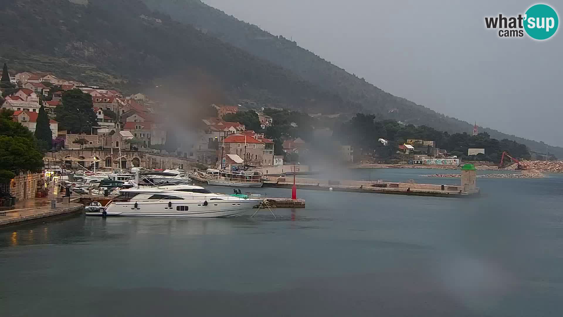 Webcam Bol Centre-Ville & Marina – Vue en direct depuis Bol, île de Brač