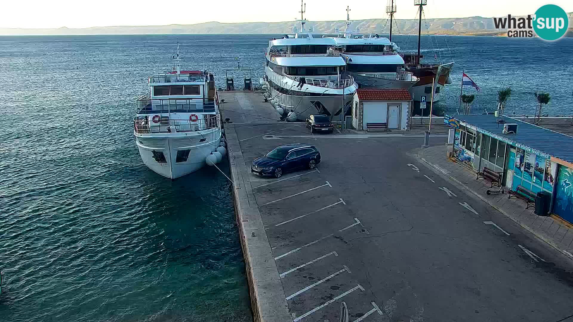 Webcam Bol Town Center & Marina – Live View from Bol, Brač