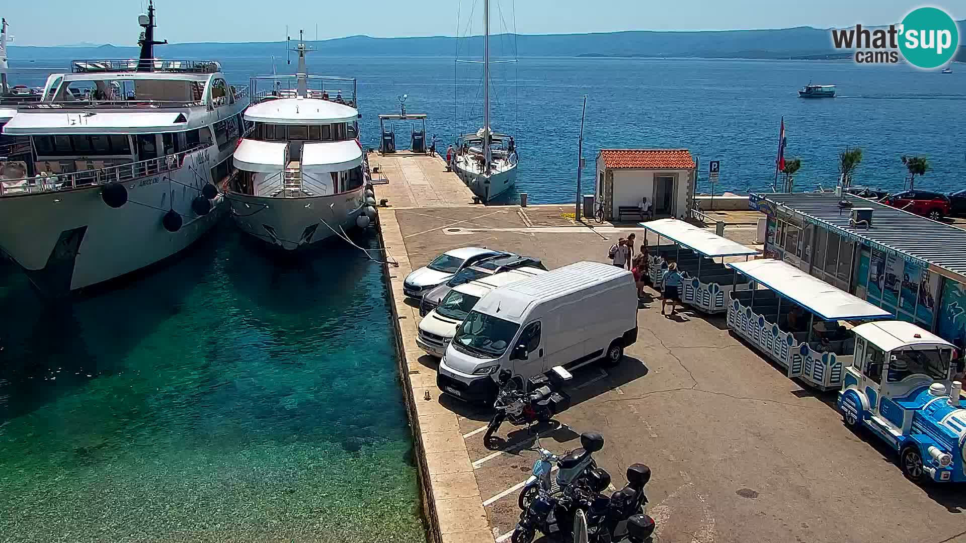Webcam Bol Centro e Marina – Vista live dal porto di Bol