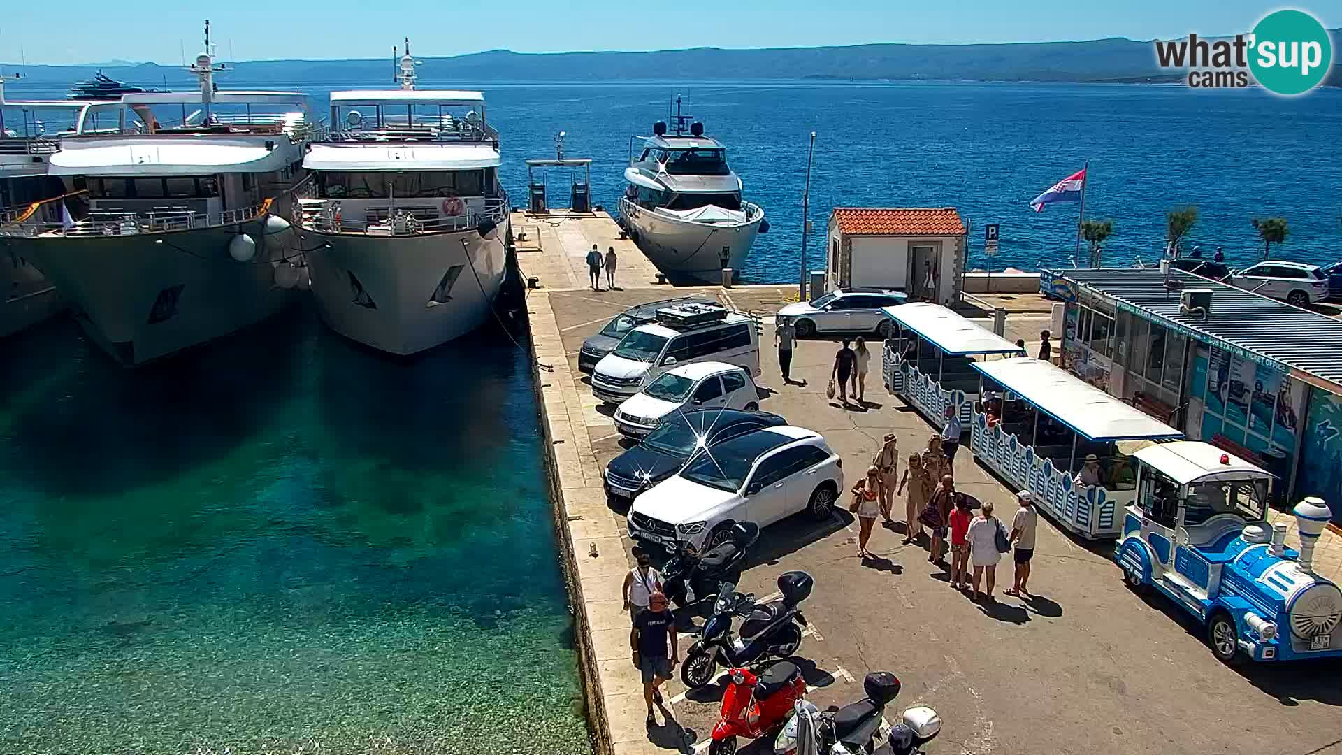 Webcam Bol Centro e Marina – Vista live dal porto di Bol
