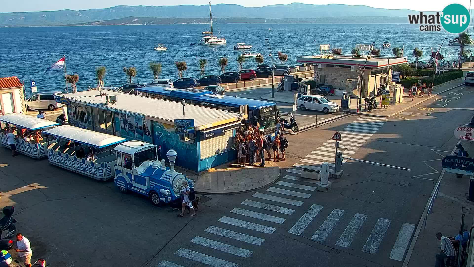 Webcam Bol Centro e Marina – Vista live dal porto di Bol