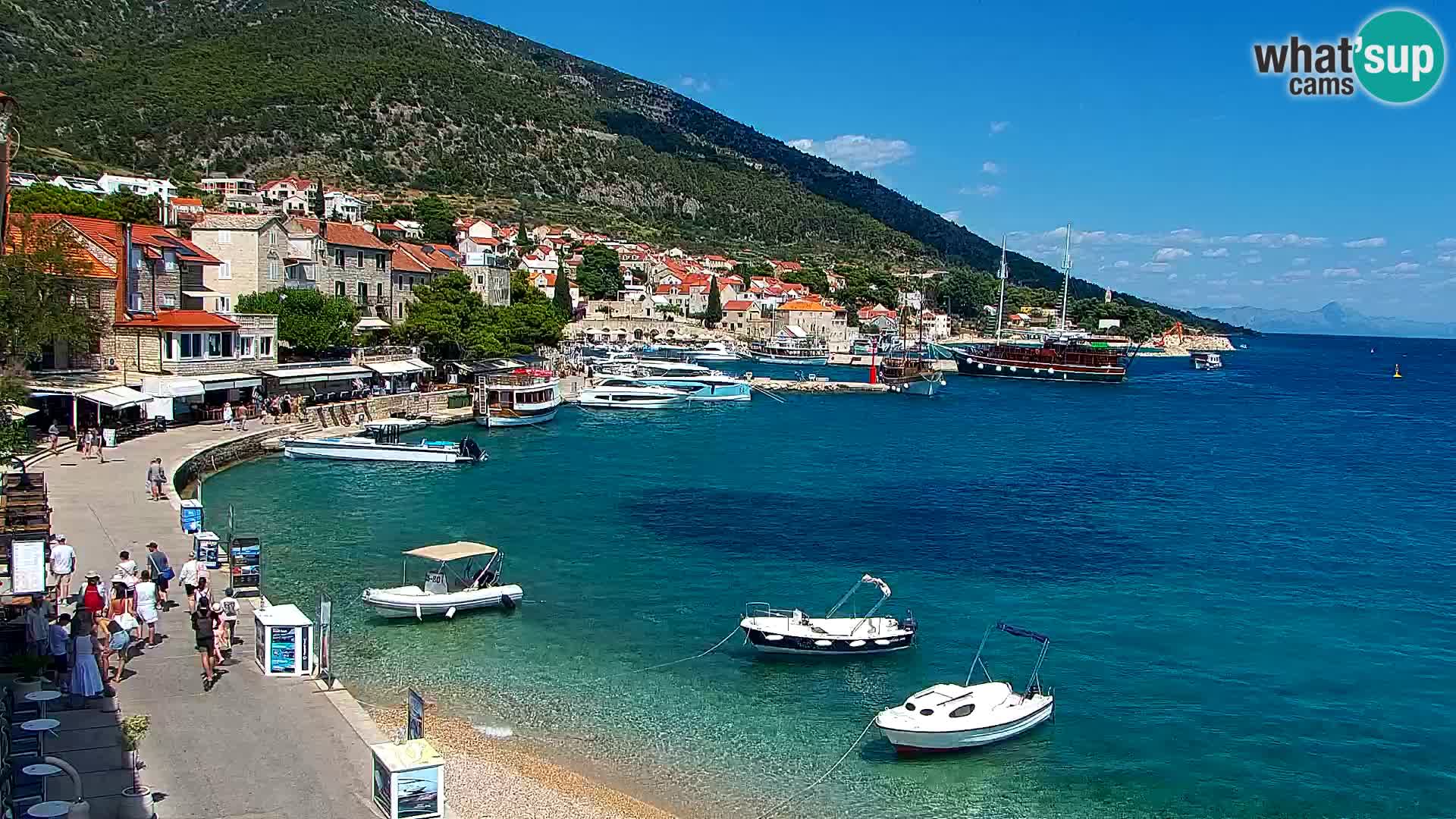 Webcam Bol Centro e Marina – Vista live dal porto di Bol