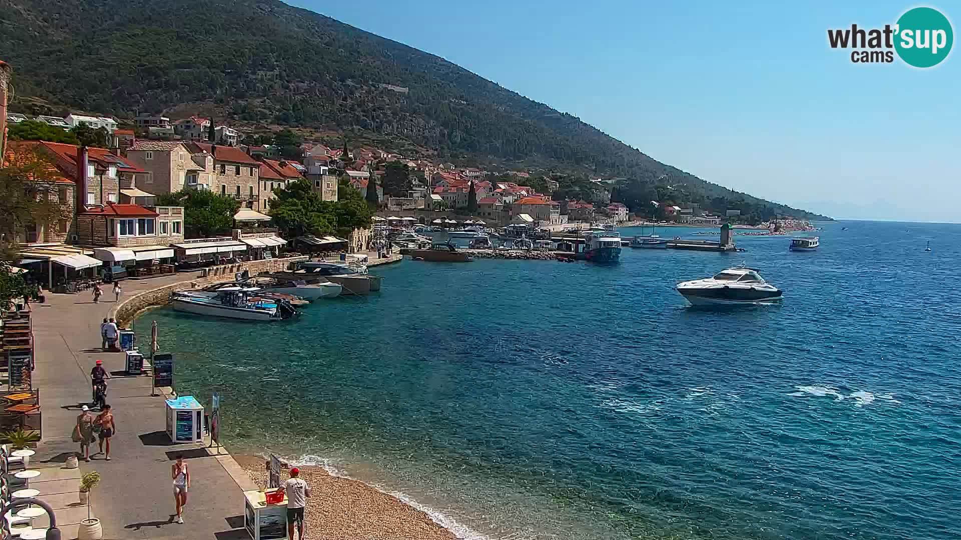 Webcam Bol Centro e Marina – Vista live dal porto di Bol