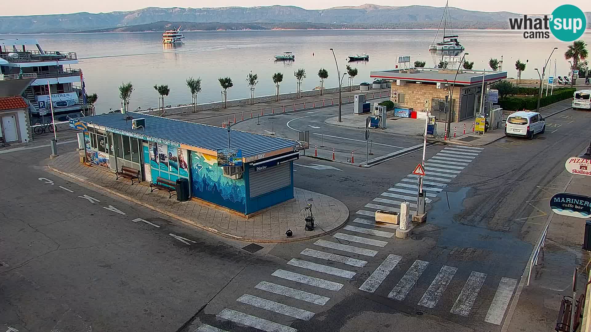 Webcam Bol Hafen & Ortszentrum – Liveblick aus Bol auf der Insel Brač