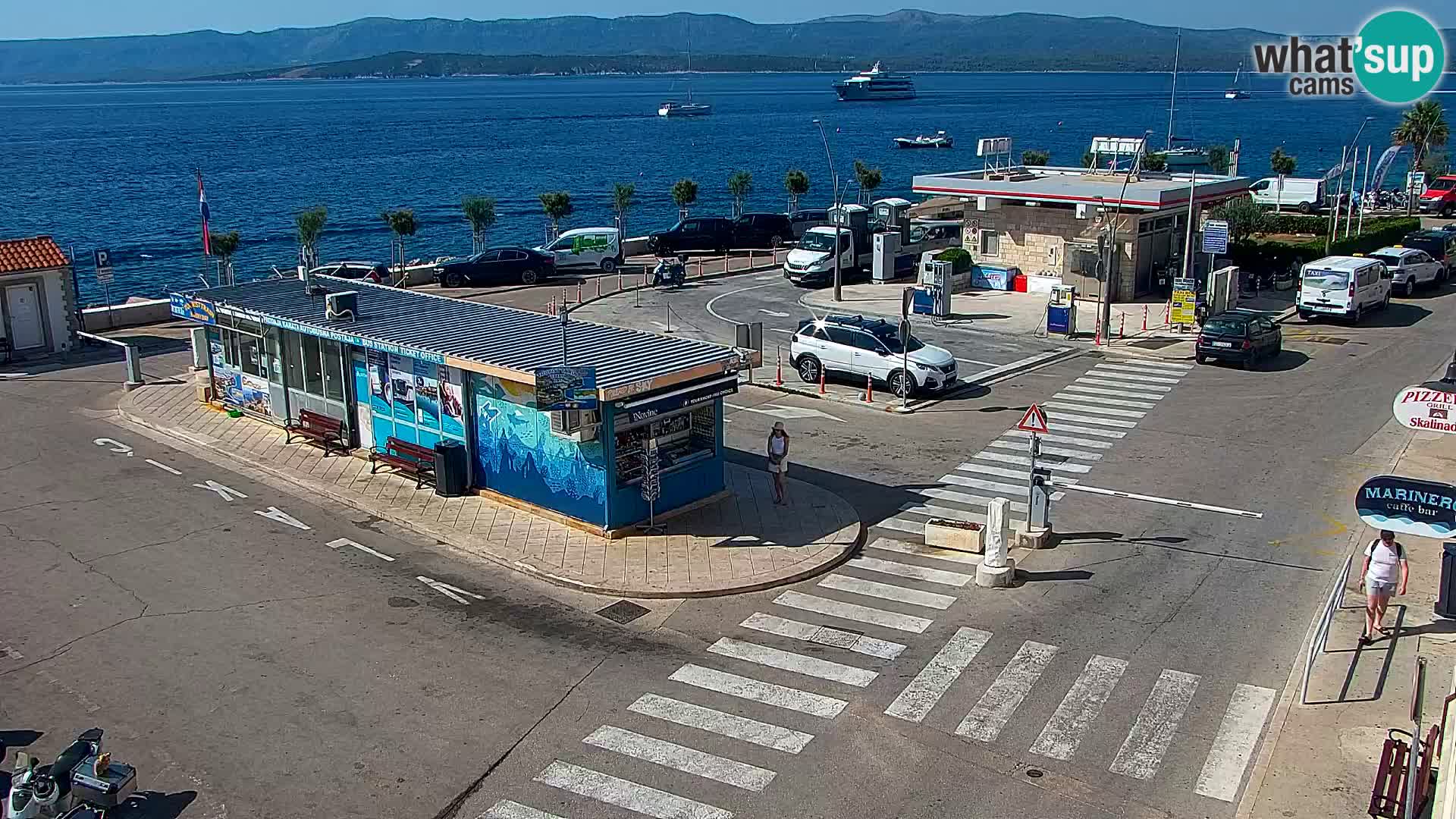 Webcam Bol Centro e Marina – Vista live dal porto di Bol