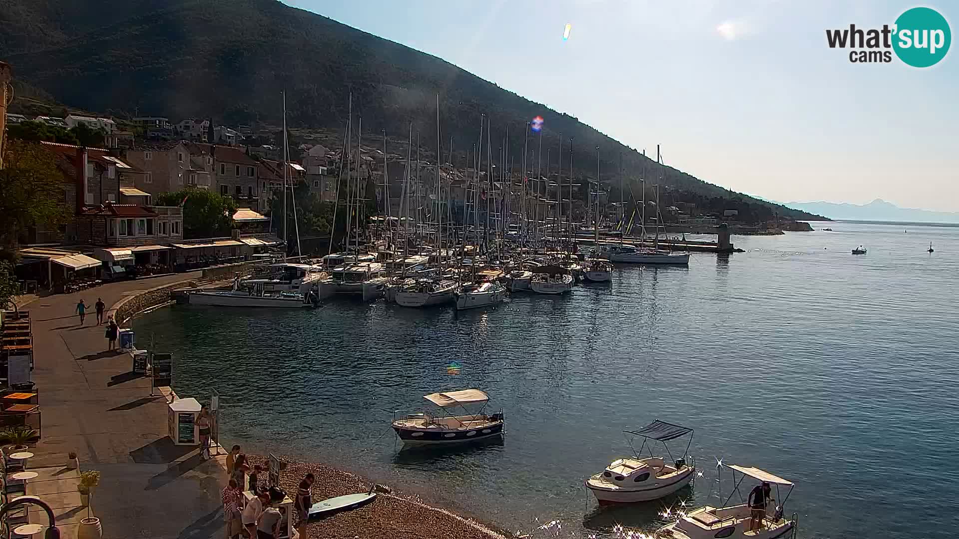 Webcam Bol Hafen & Ortszentrum – Liveblick aus Bol auf der Insel Brač
