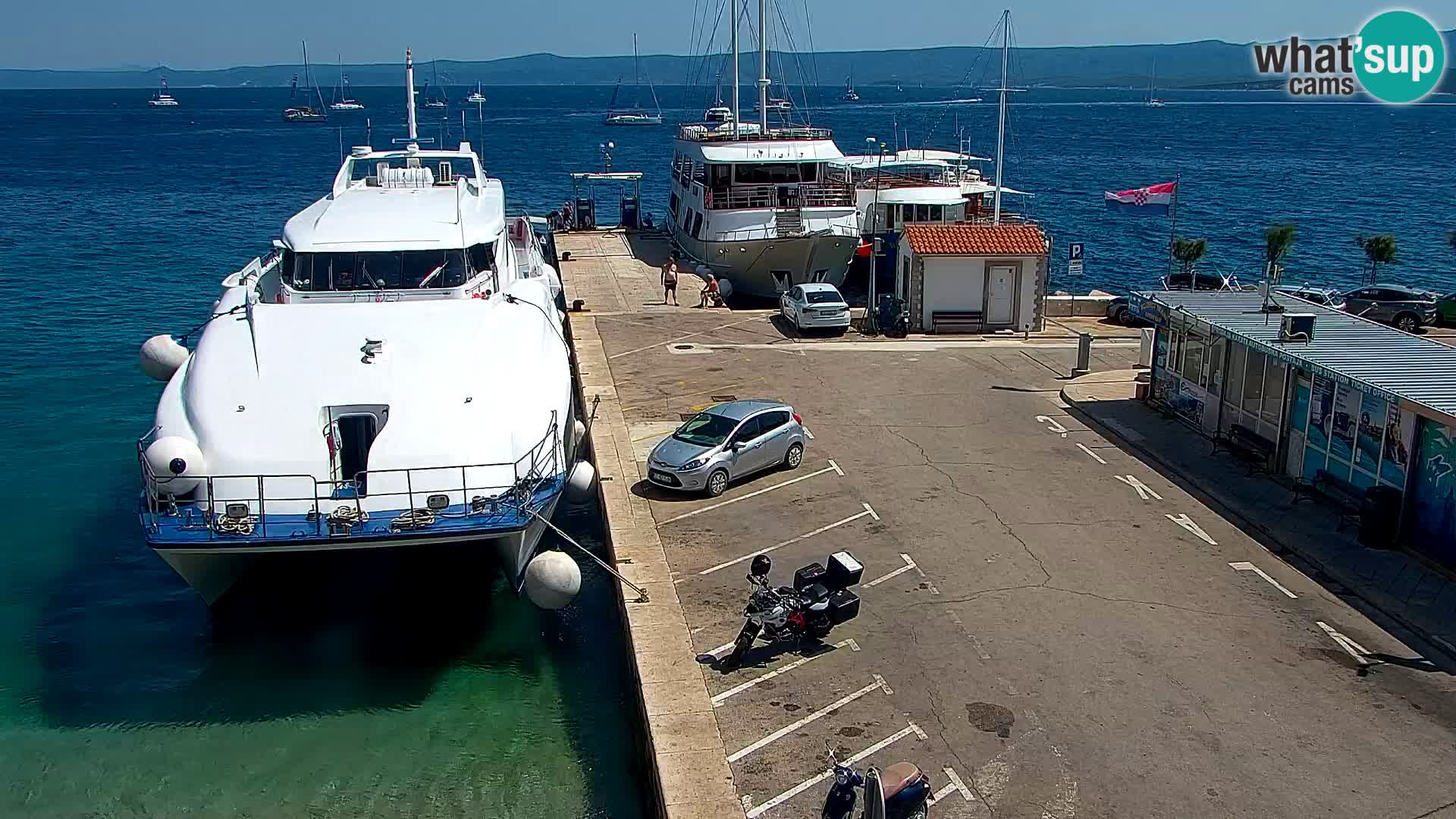 Webcam Bol Hafen & Ortszentrum – Liveblick aus Bol auf der Insel Brač