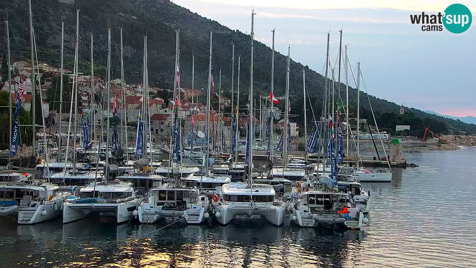 Webcam Bol Town Center & Marina – Live View from Bol, Brač
