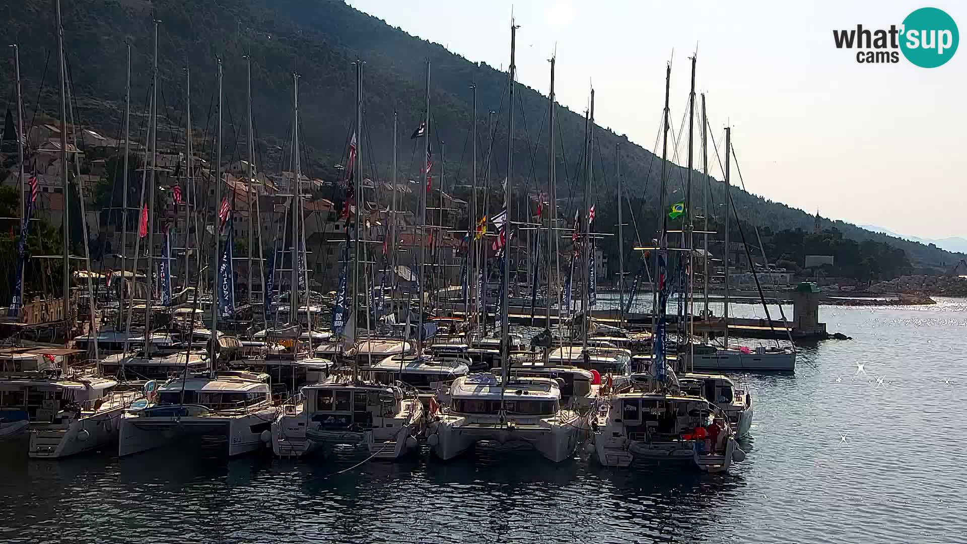 Webcam Bol Town Center & Marina – Live View from Bol, Brač