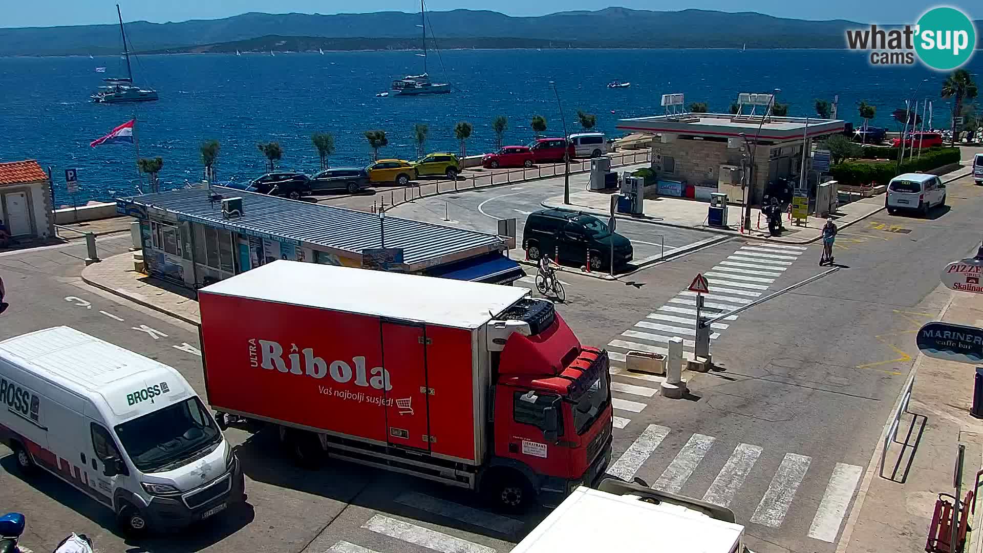 Webcam Bol Town Center & Marina – Live View from Bol, Brač