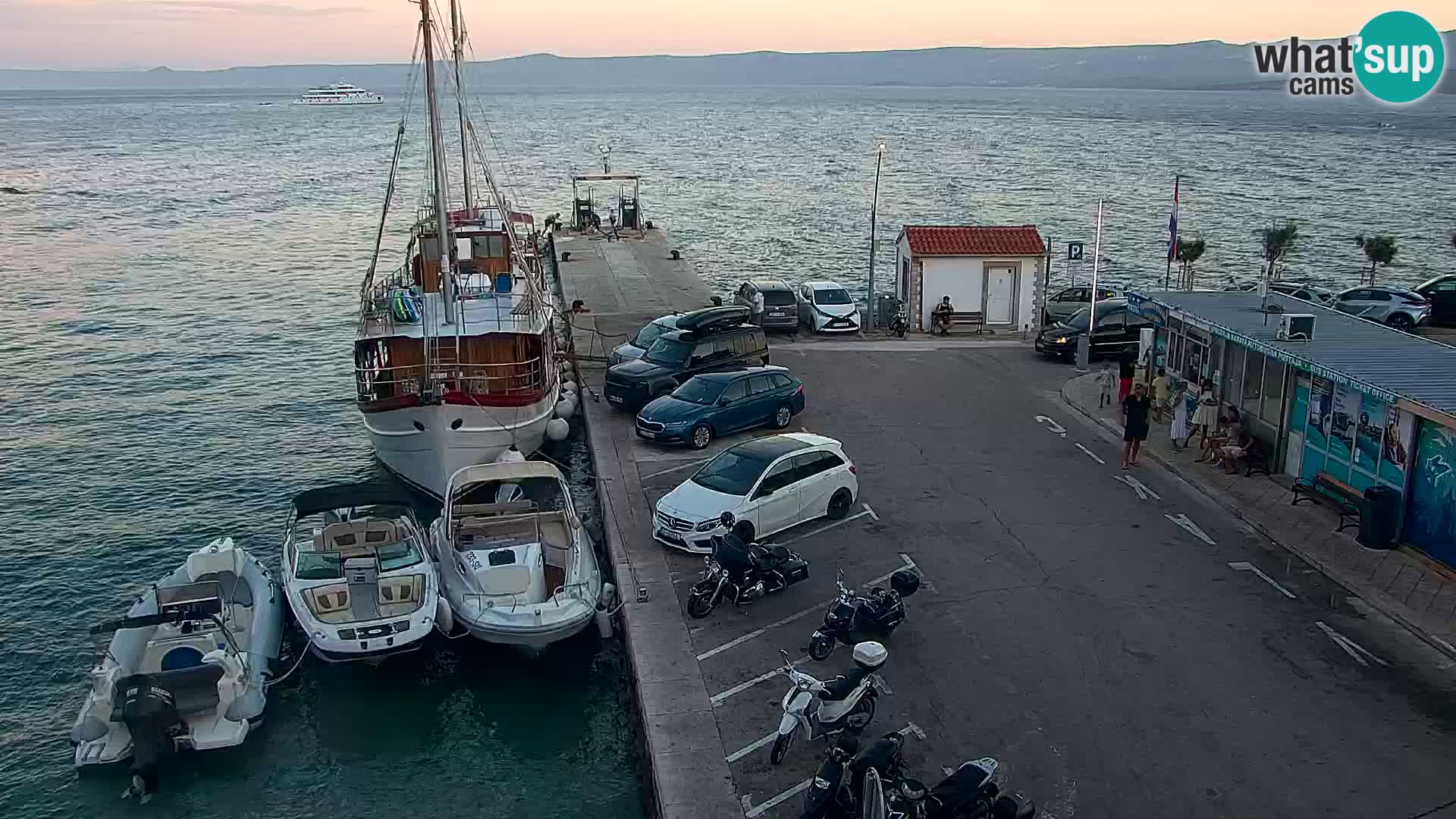 Webcam Bol Town Center & Marina – Live View from Bol, Brač