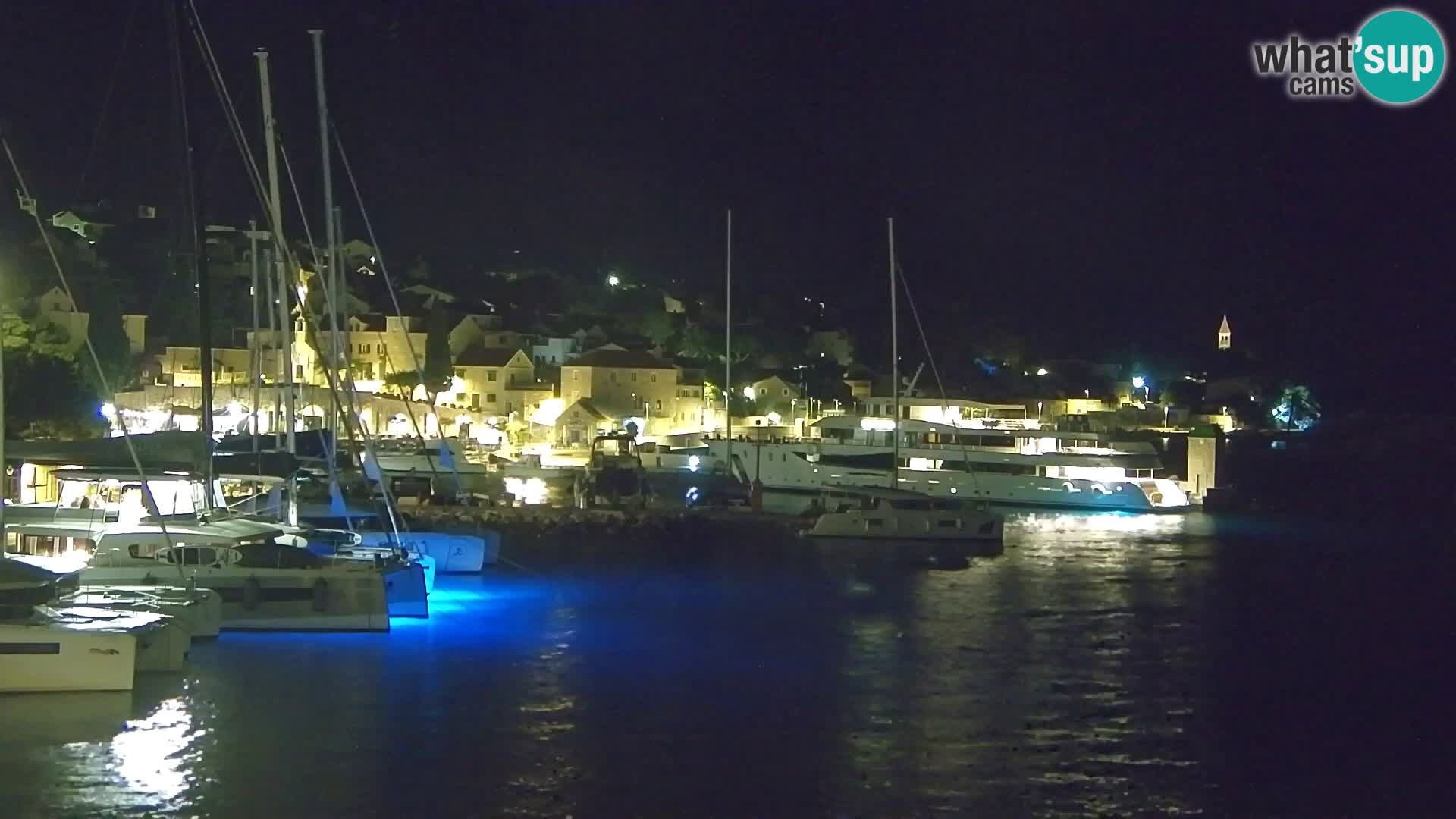 Webcam Bol Hafen & Ortszentrum – Liveblick aus Bol auf der Insel Brač