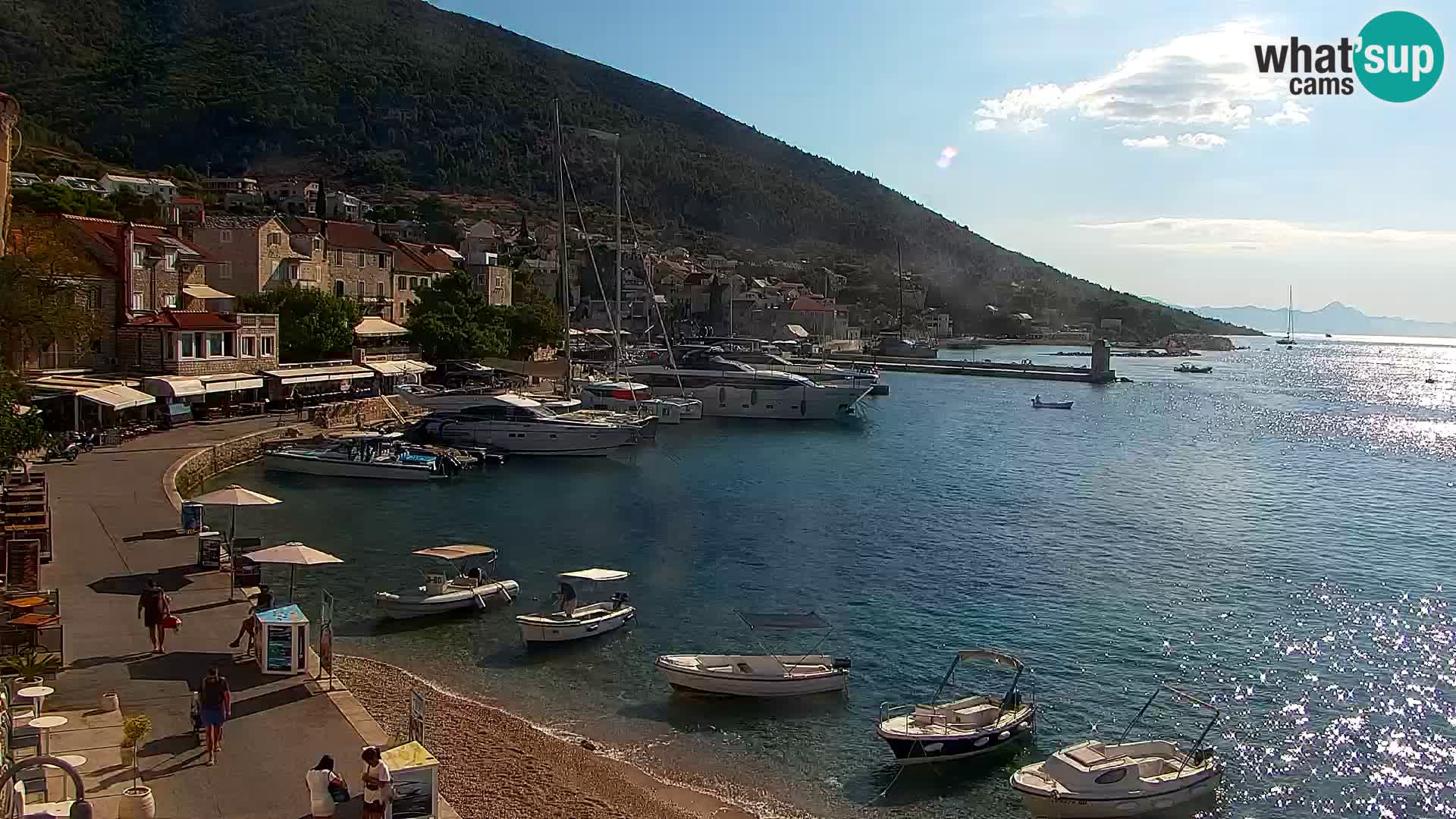Webcam Bol Town Center & Marina – Live View from Bol, Brač
