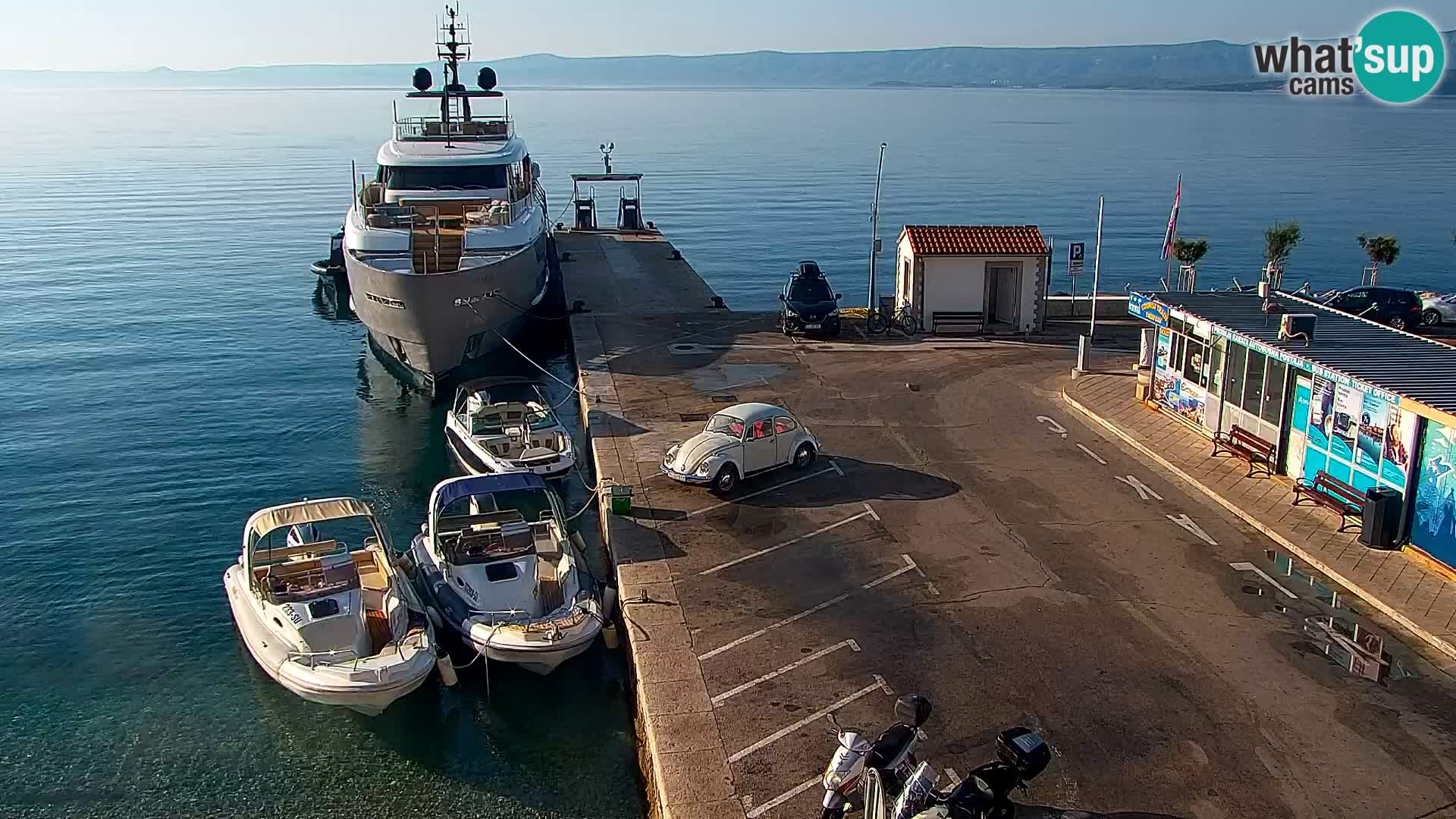 Webcam Bol Town Center & Marina – Live View from Bol, Brač