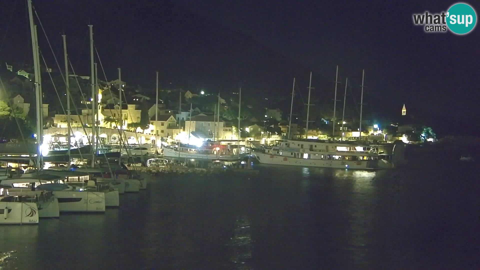 Webcam Bol Hafen & Ortszentrum – Liveblick aus Bol auf der Insel Brač