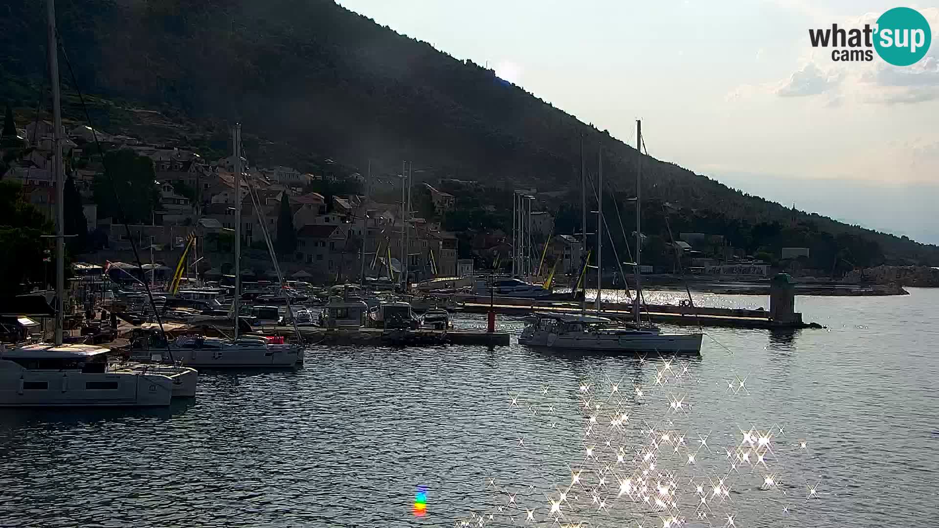 Webcam Bol Hafen & Ortszentrum – Liveblick aus Bol auf der Insel Brač