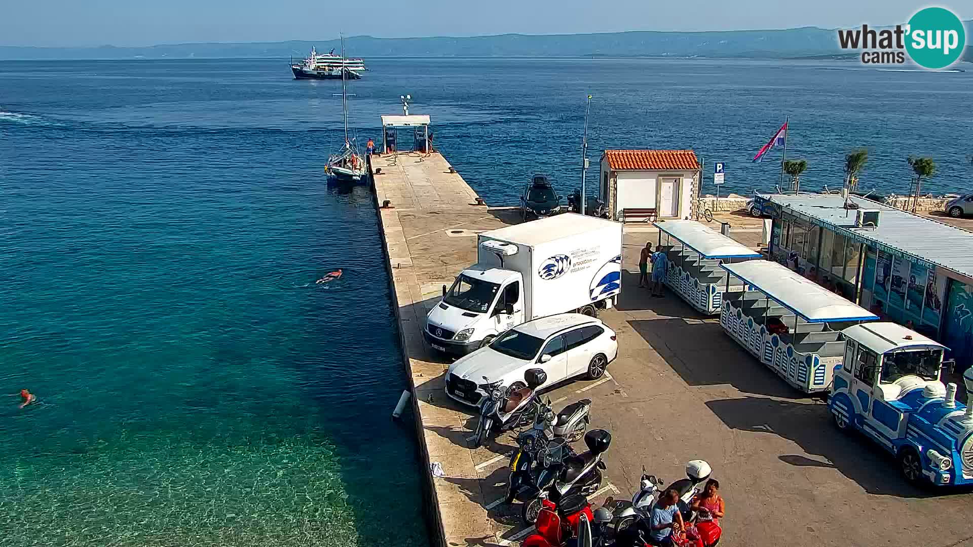 Webcam Bol Centro e Marina – Vista live dal porto di Bol